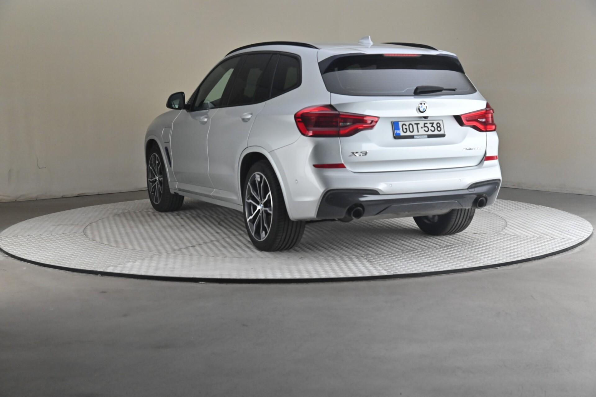BMW X3 2021, kuva 2/30