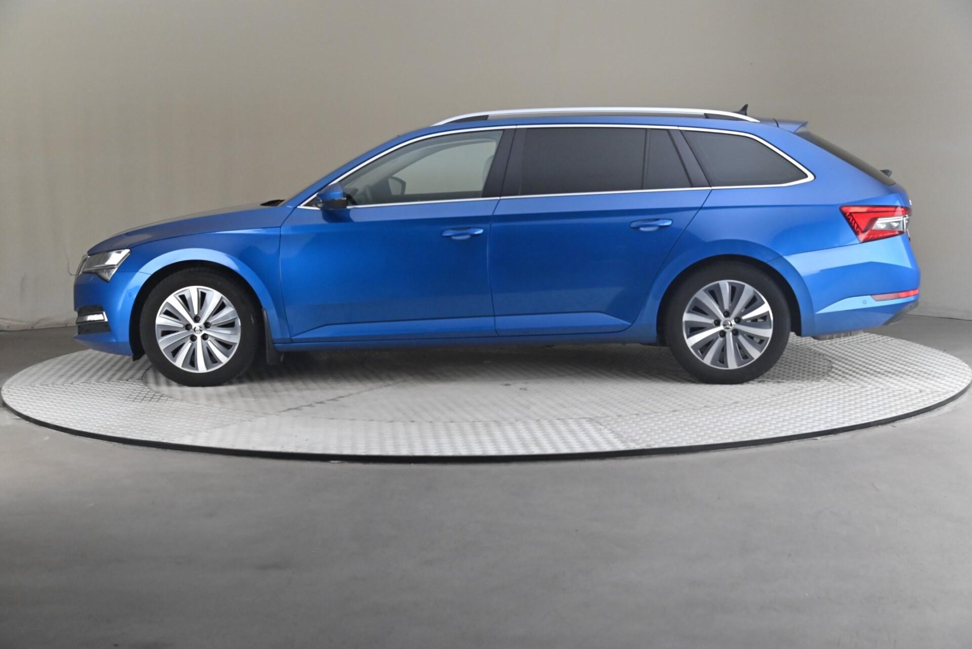 Skoda Superb 2022, kuva 4/31