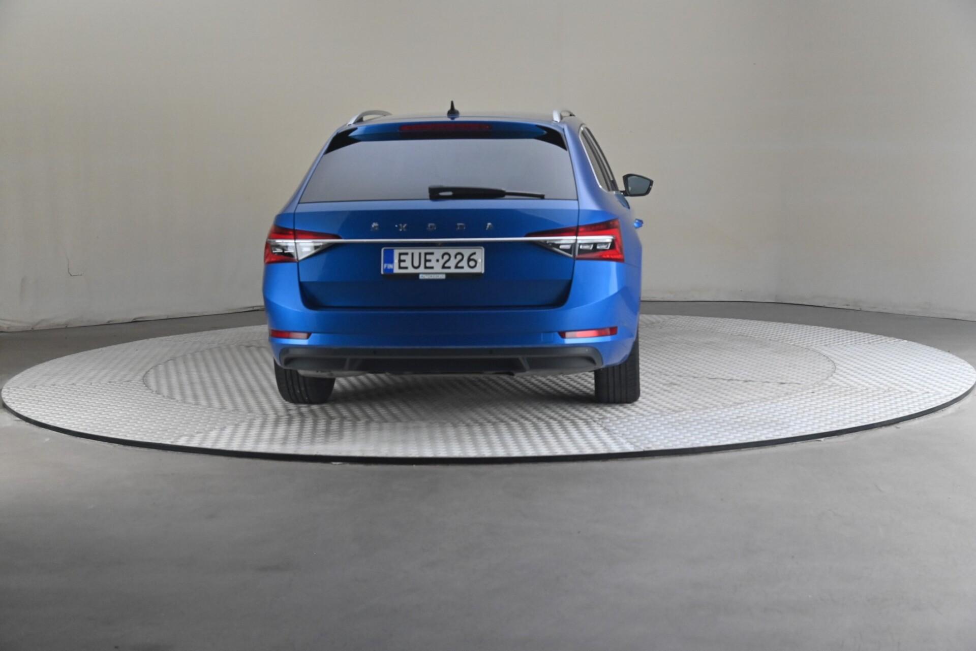 Skoda Superb 2022, kuva 5/31