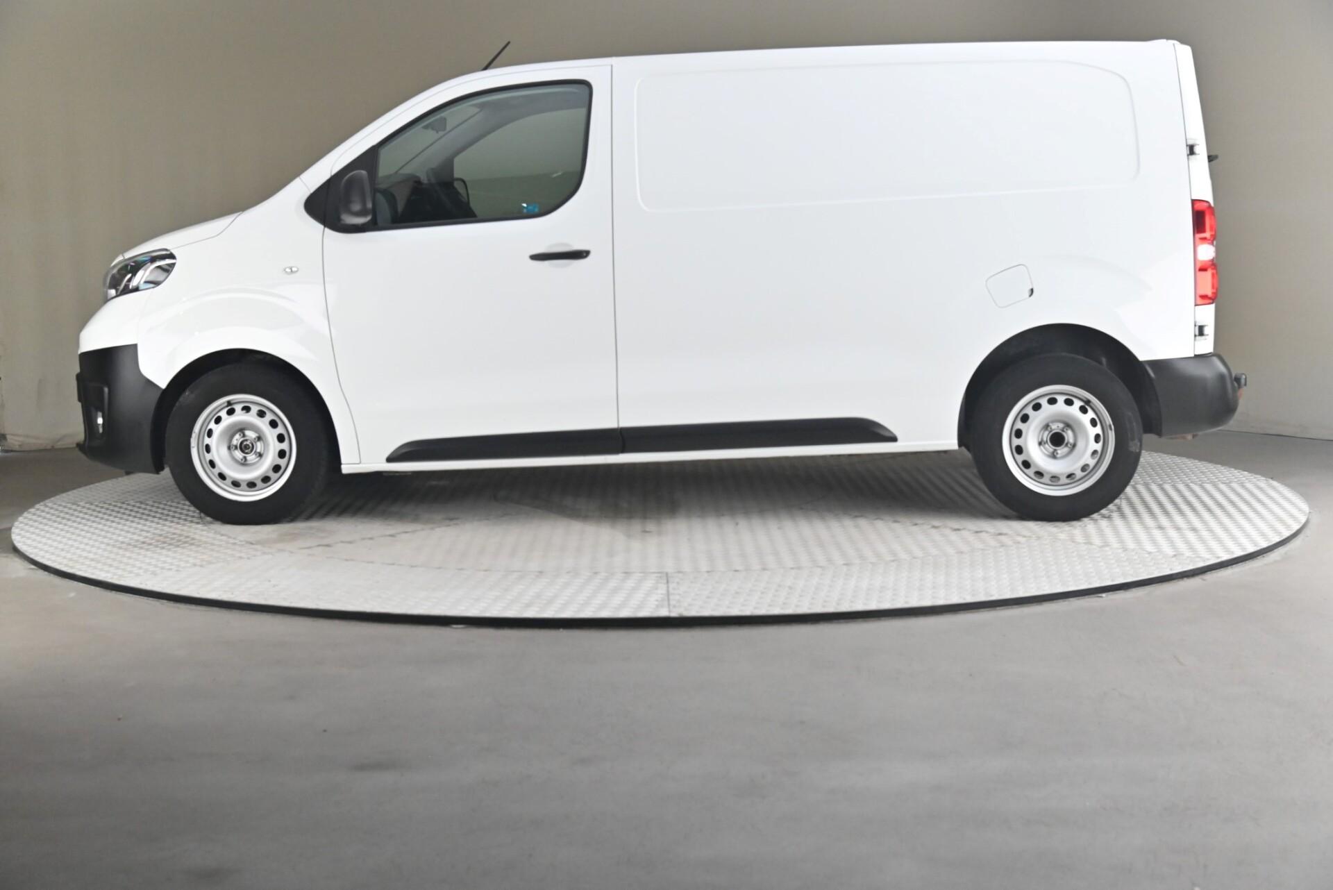 Toyota Proace L1 2,0 D 120 Automaatti 2021, kuva 4/28