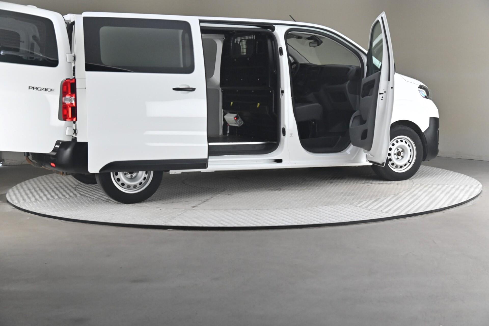 Toyota Proace L1 2,0 D 120 Automaatti 2021, kuva 6/28