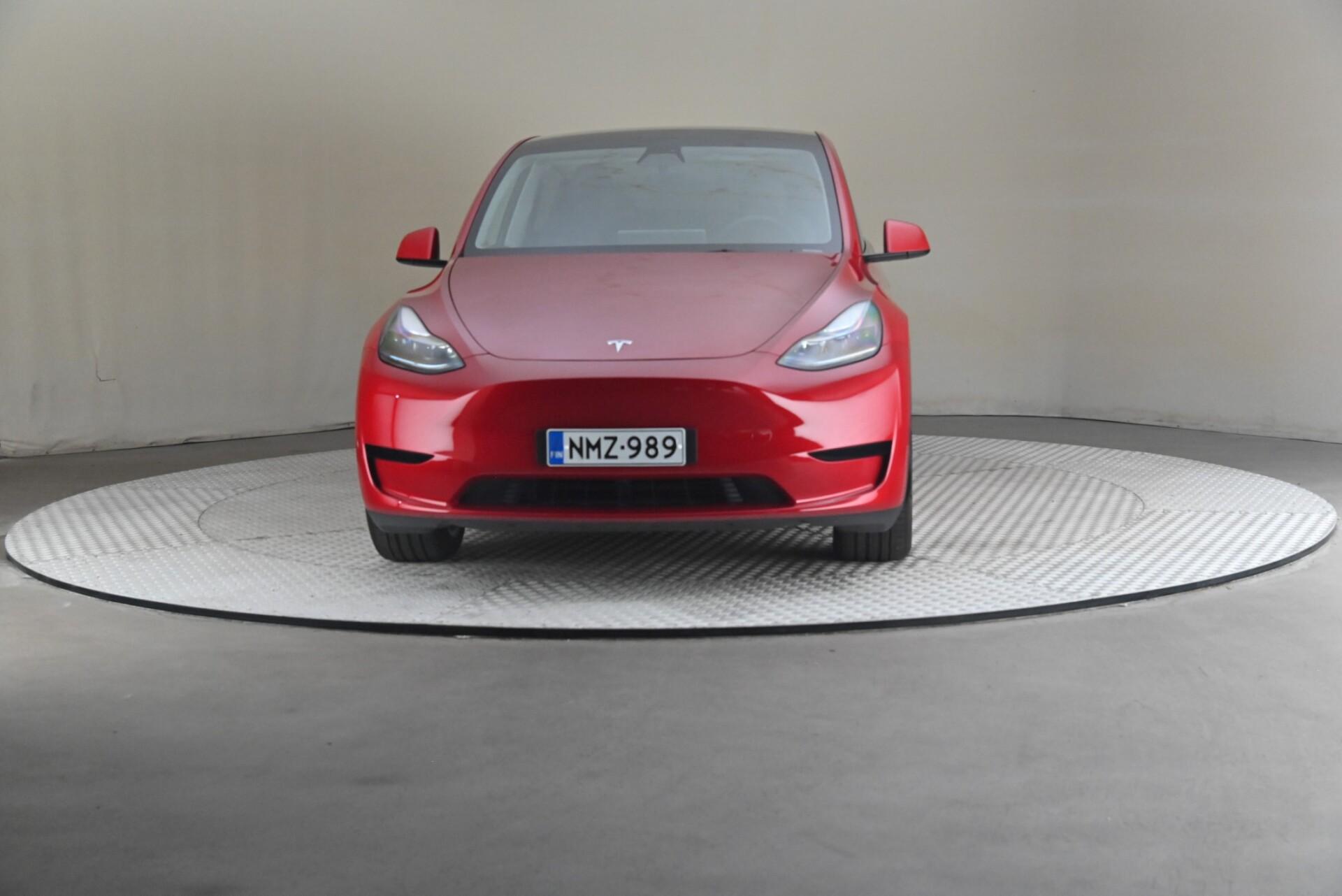 Tesla Model Y RWD 2023, photo 3/29