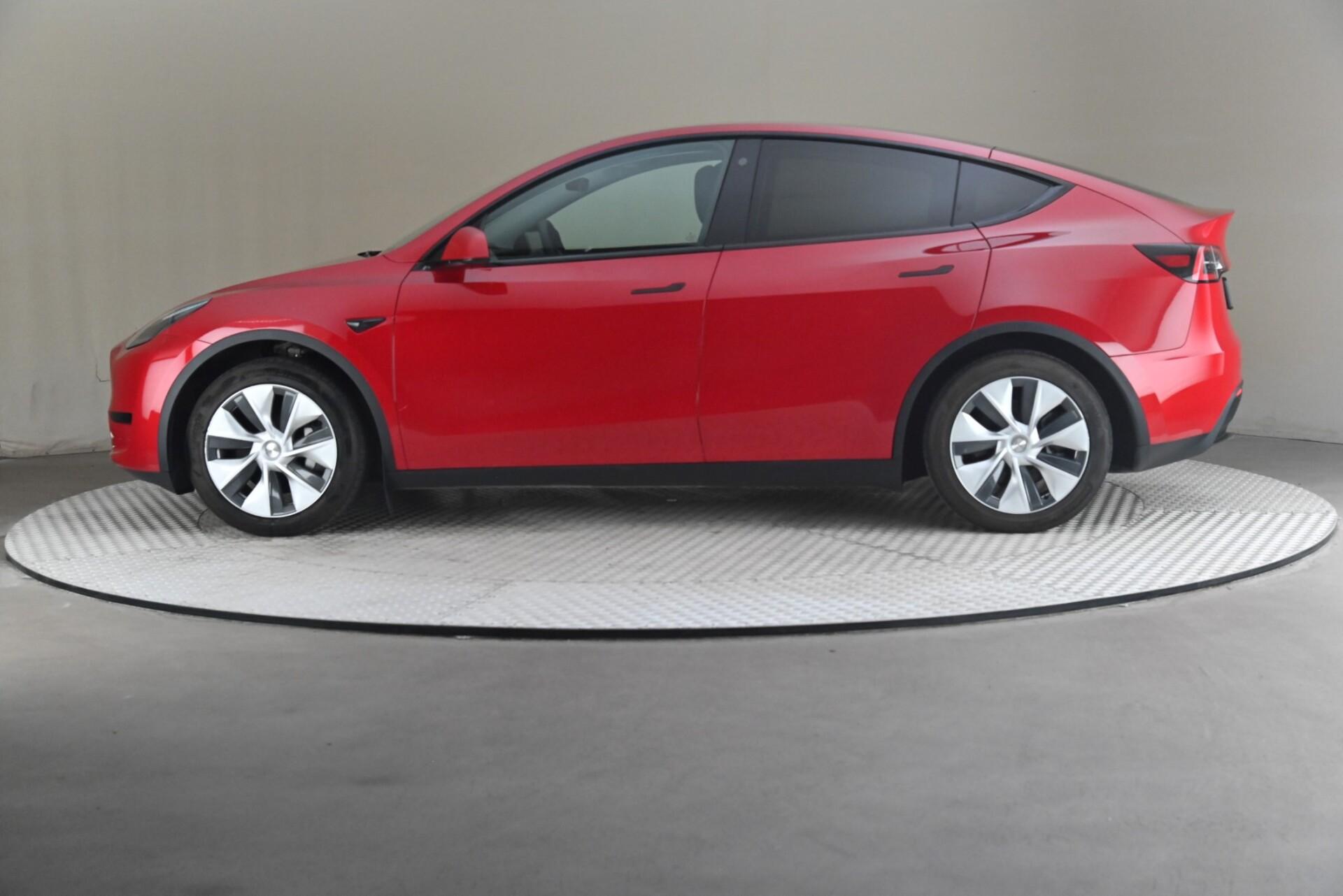 Tesla Model Y RWD 2023, photo 4/29