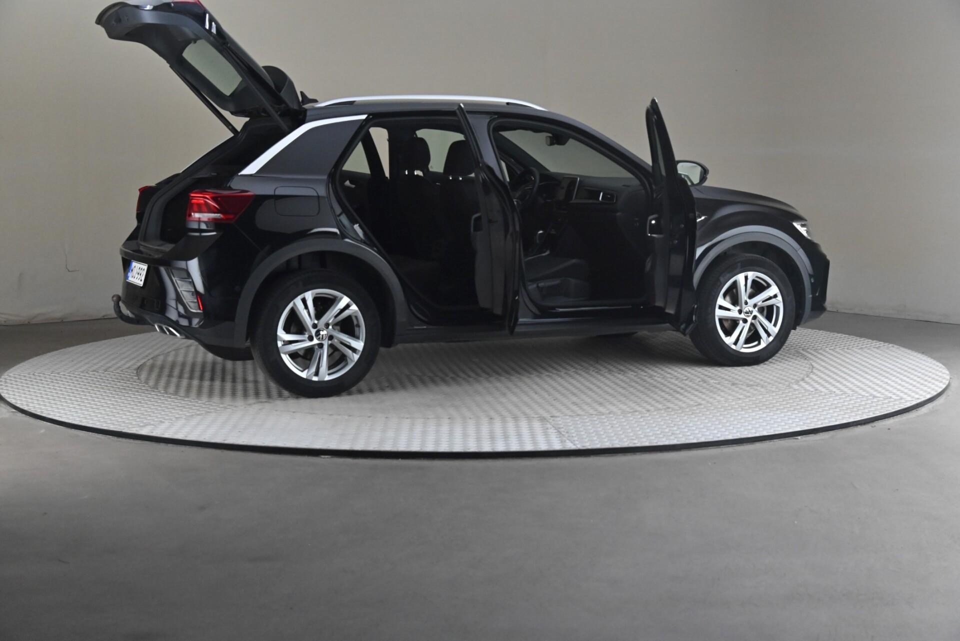 Volkswagen T-Roc 2022, photo 6/31