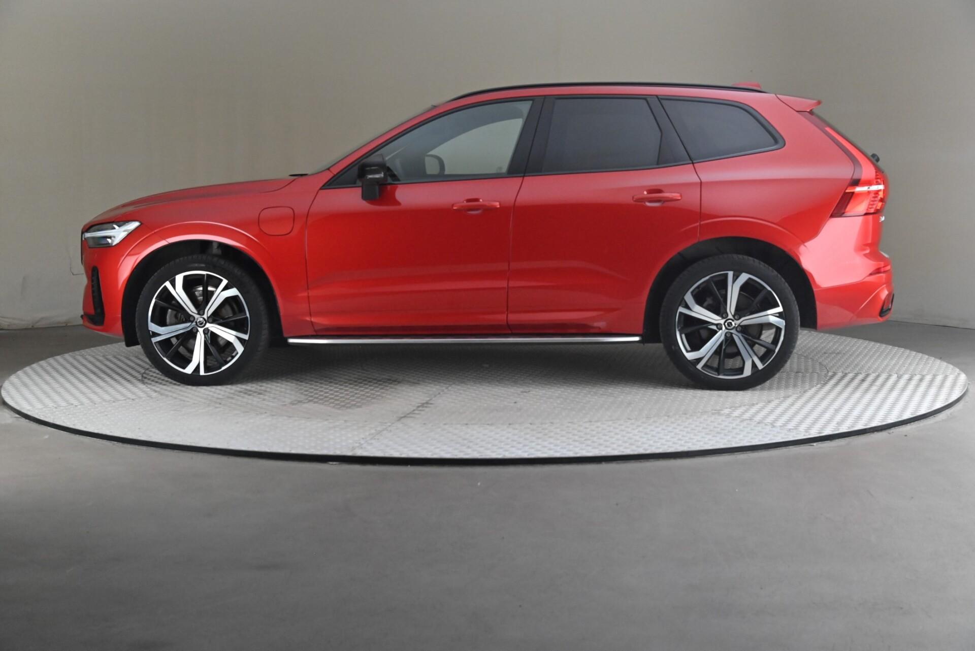 Volvo XC60 2022, photo 4/32