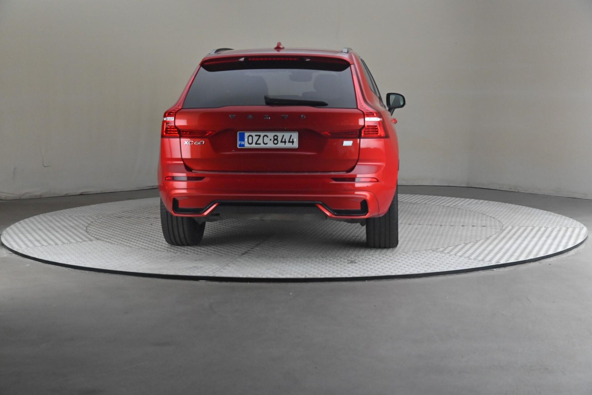 Volvo XC60 2022, photo 5/32