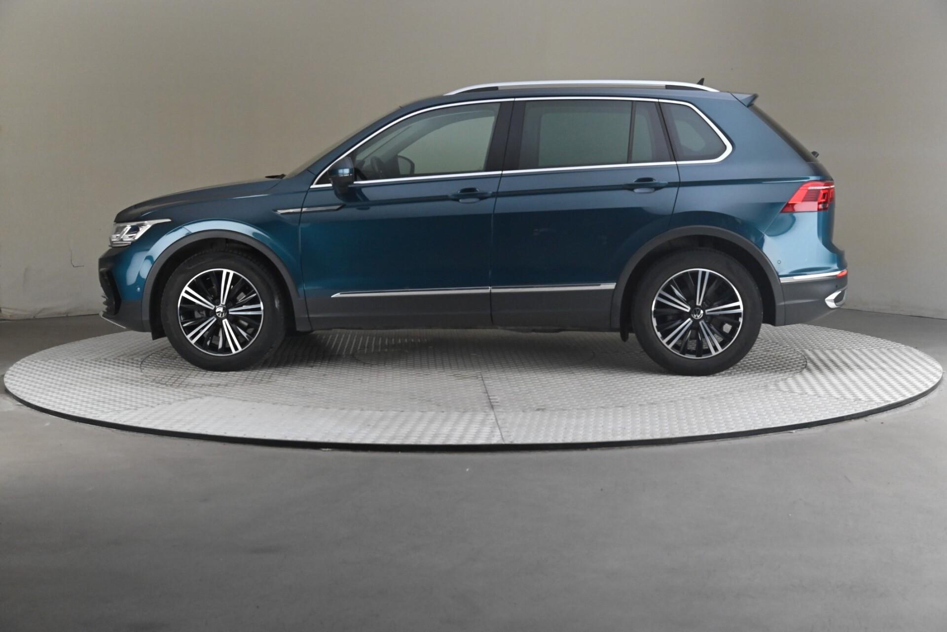 Volkswagen Tiguan 2022, photo 4/26