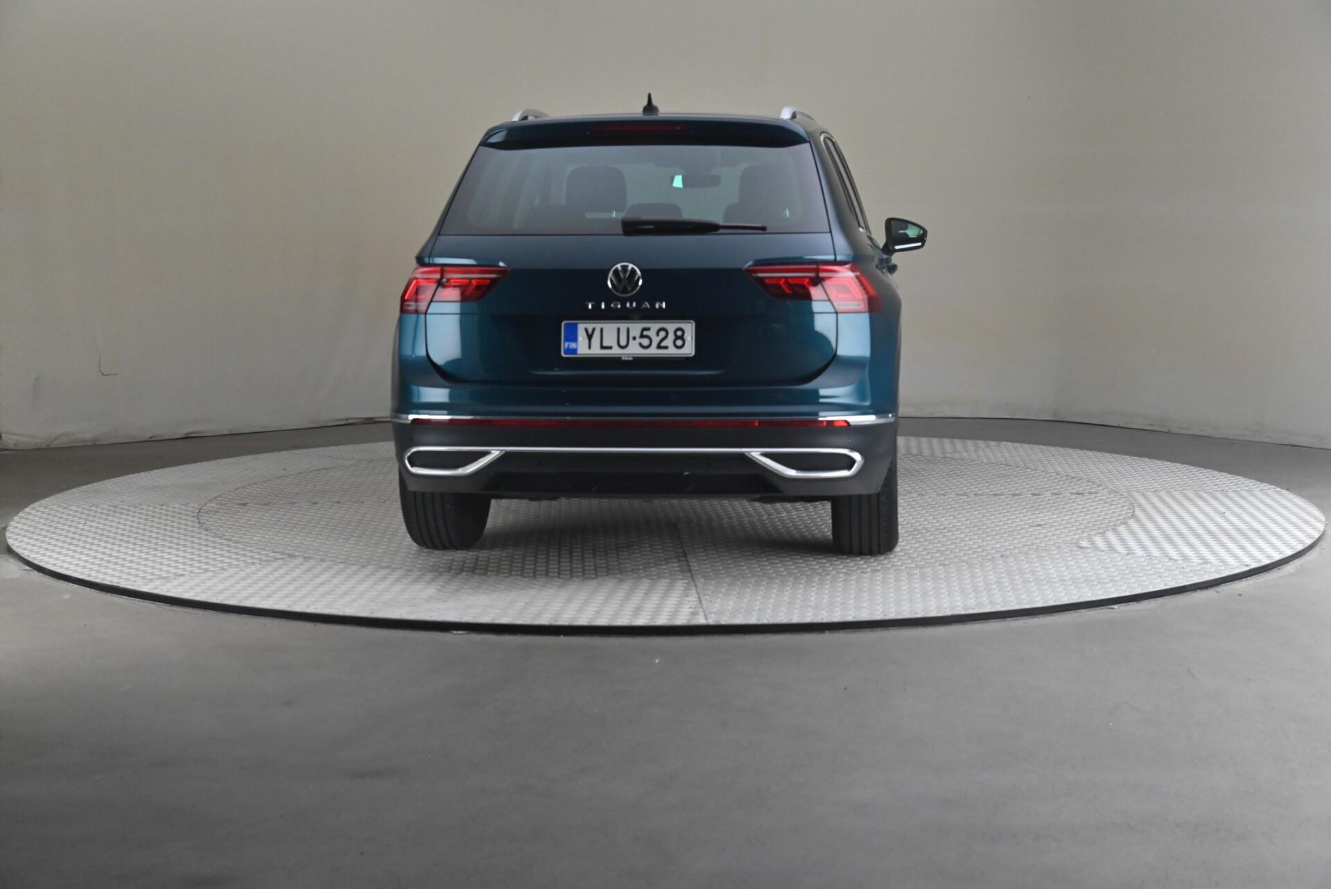 Volkswagen Tiguan 2022, photo 5/26