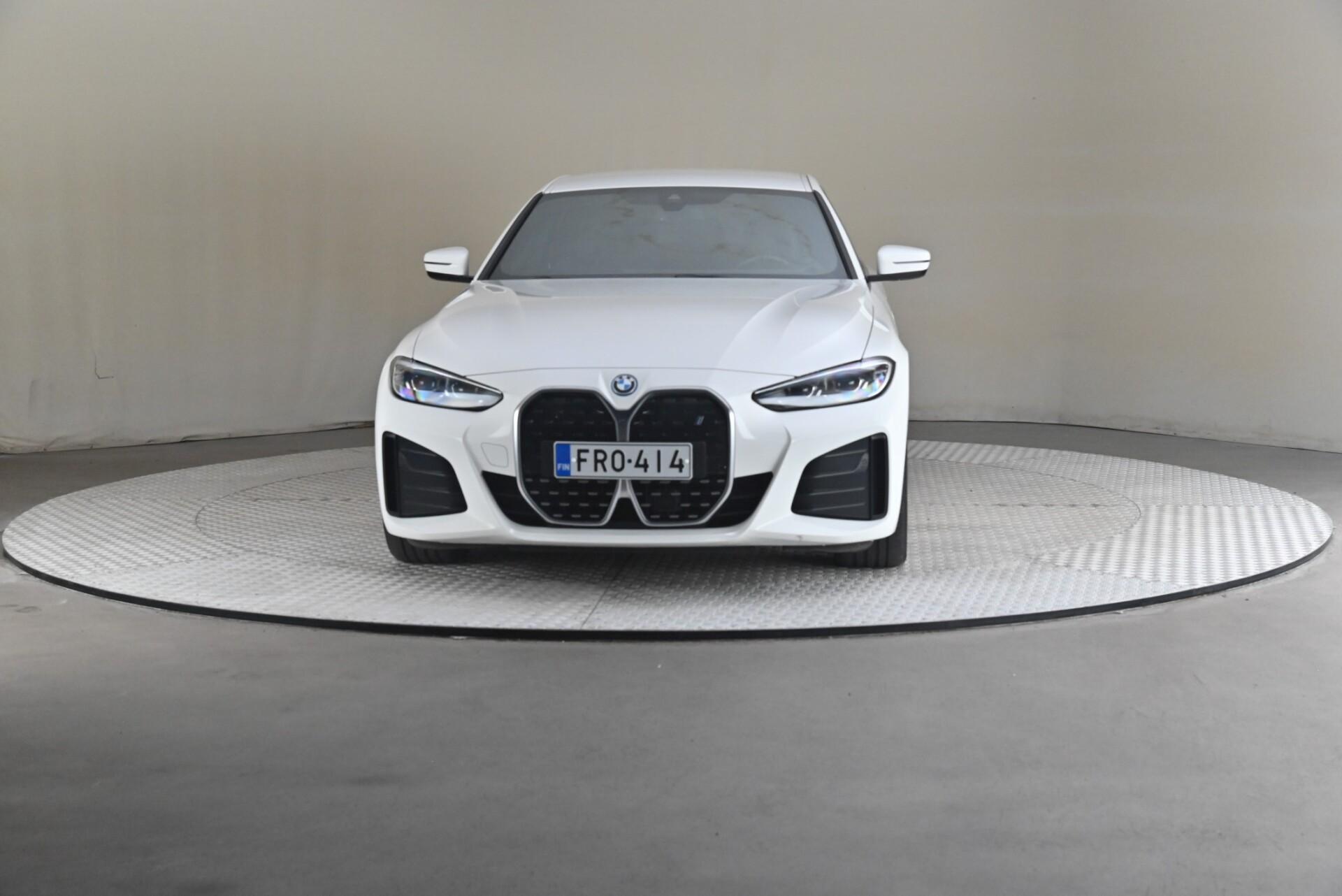 BMW i4 eDrive40 Charged 2023, photo 3/30
