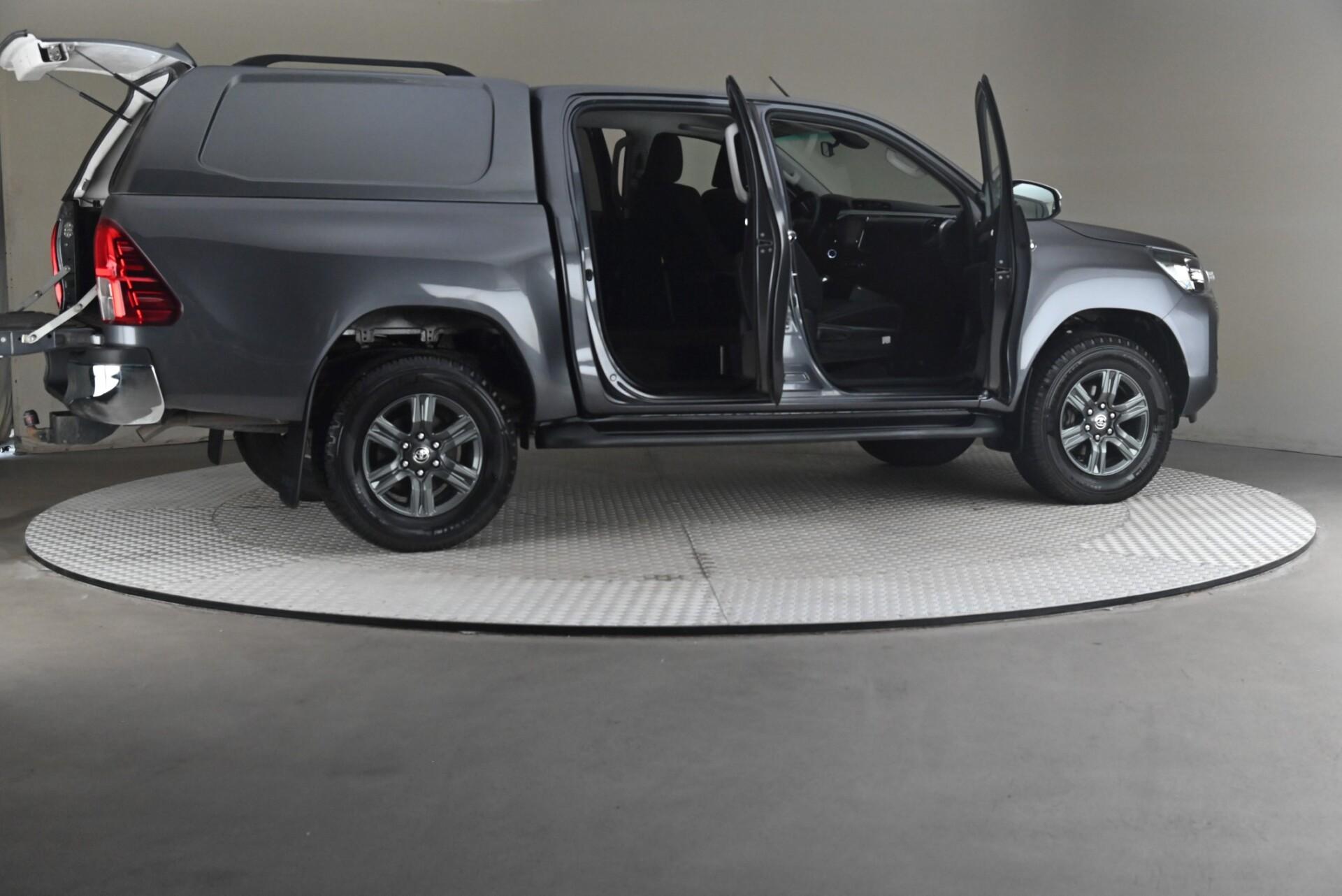Toyota Hilux 2021, kuva 6/28