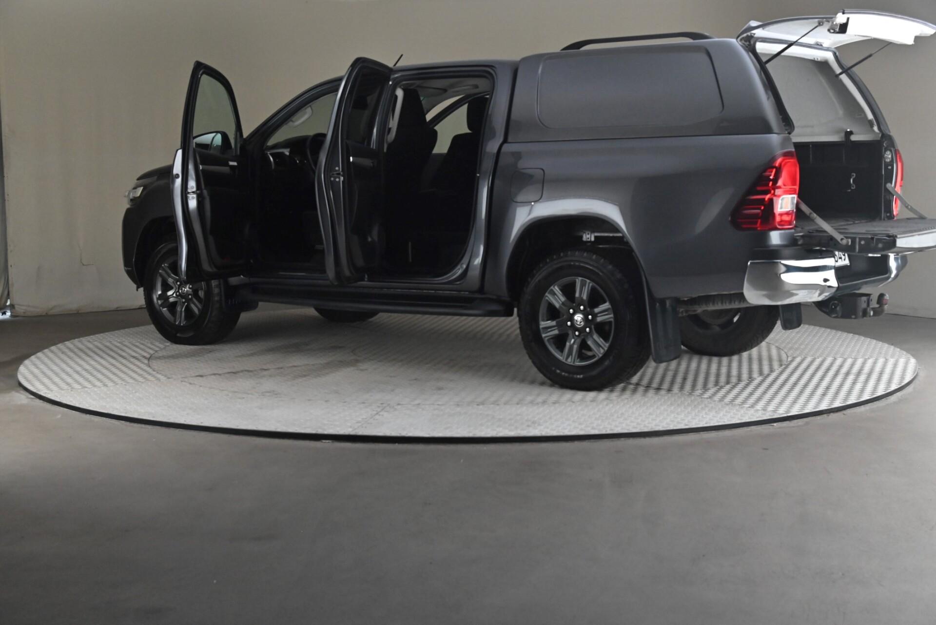 Toyota Hilux 2021, kuva 7/28
