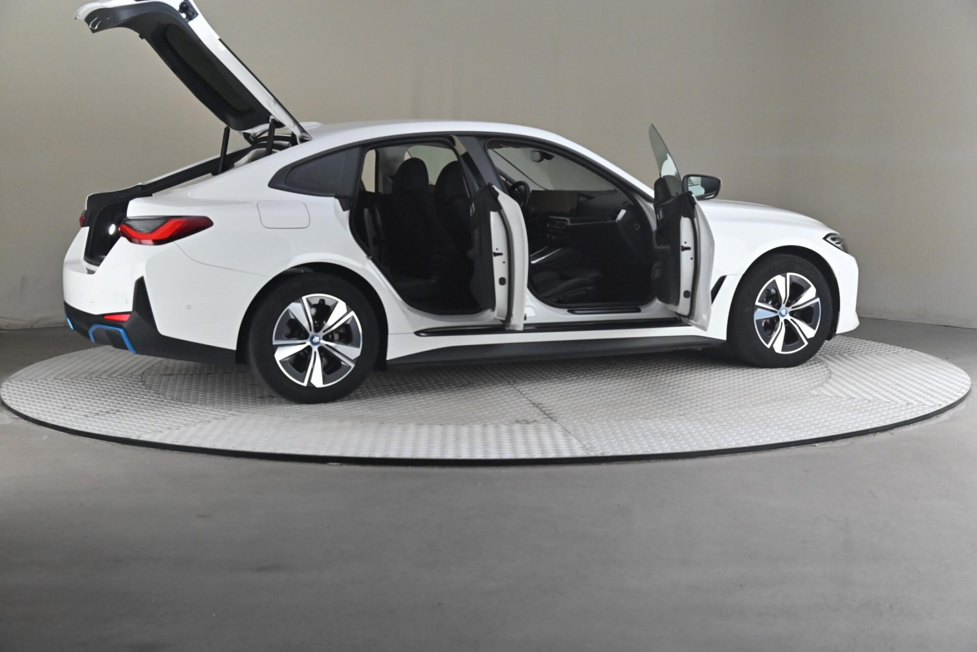 BMW i4 eDrive40 2022, kuva 6/30