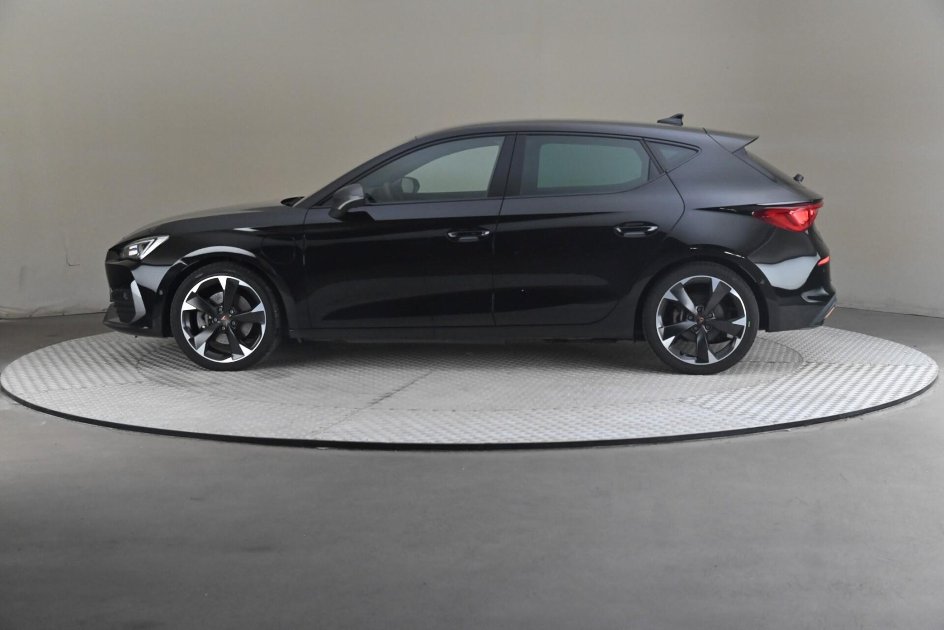 Cupra Leon 1.4 PHEV 150 kW e-HYBRID DSG 2023, photo 4/31