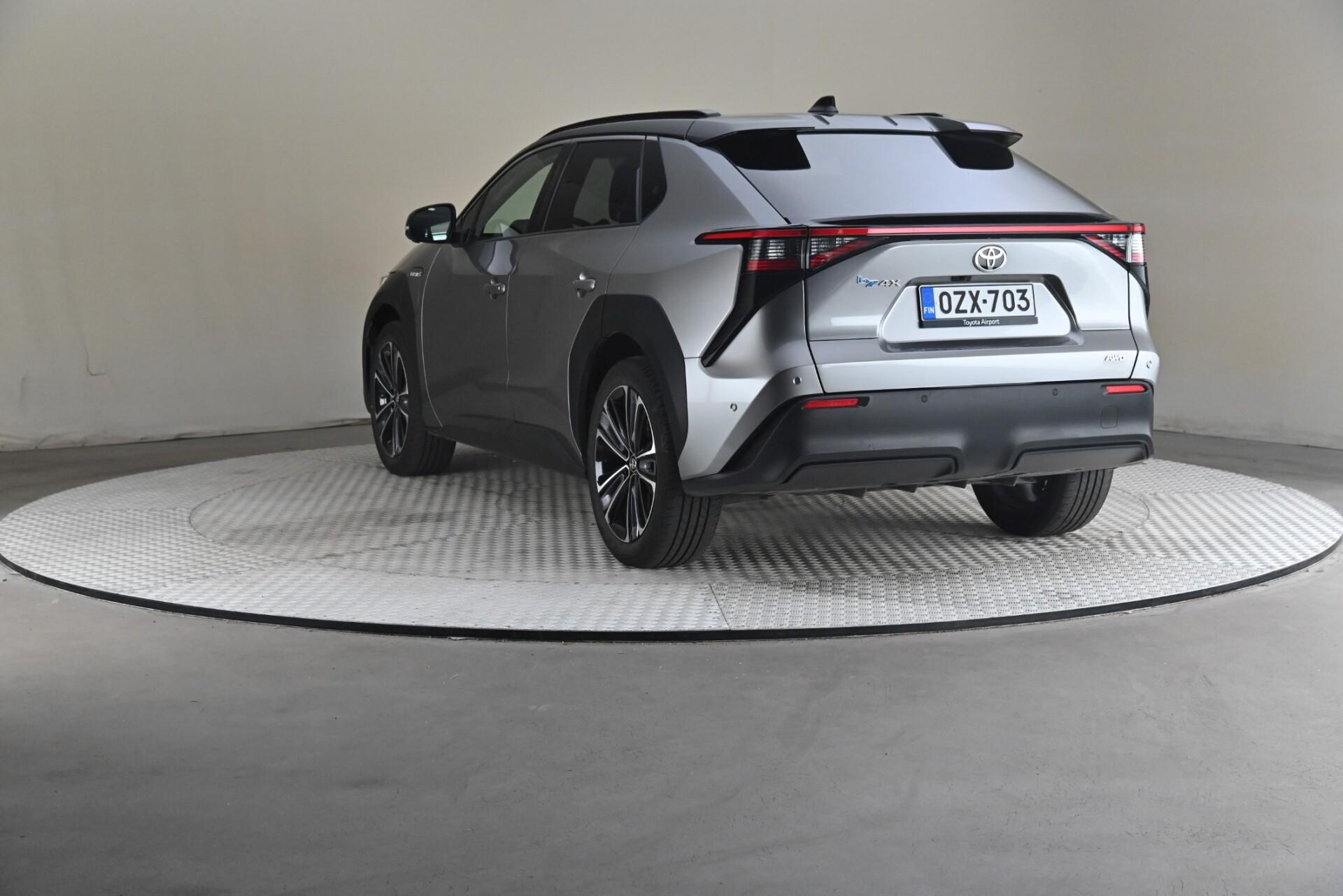 Toyota bZ4X Premium AWD 2023, kuva 2/37