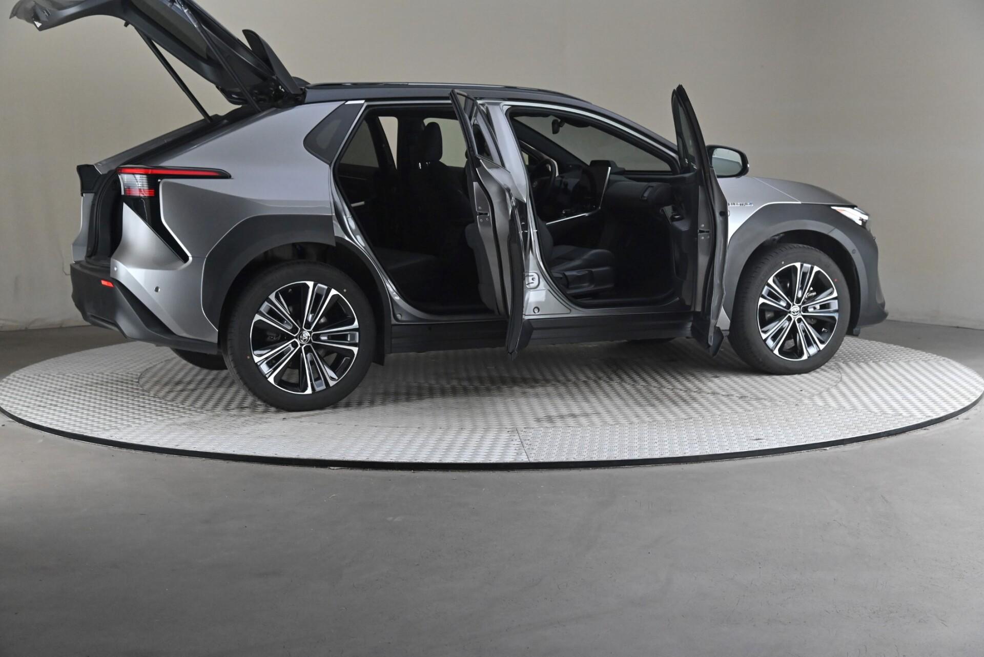 Toyota bZ4X Premium AWD 2023, kuva 6/37