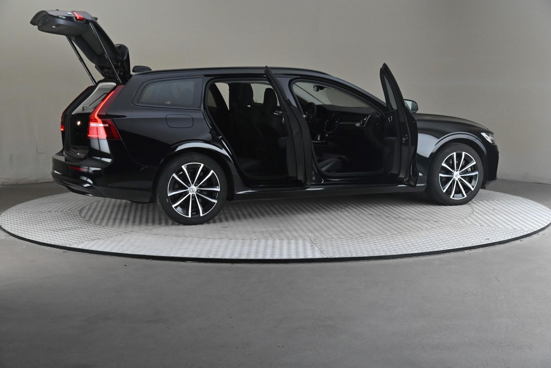 Volvo V60 2023, kuva 6/31