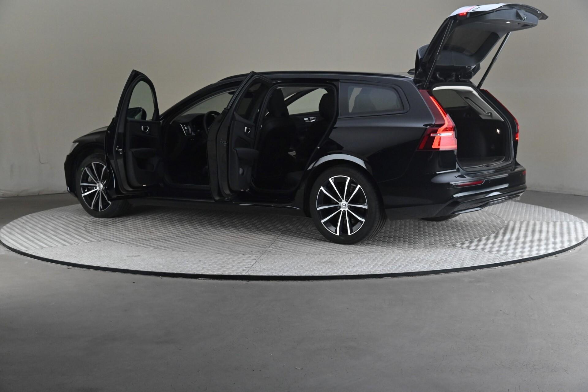 Volvo V60 2023, kuva 7/31