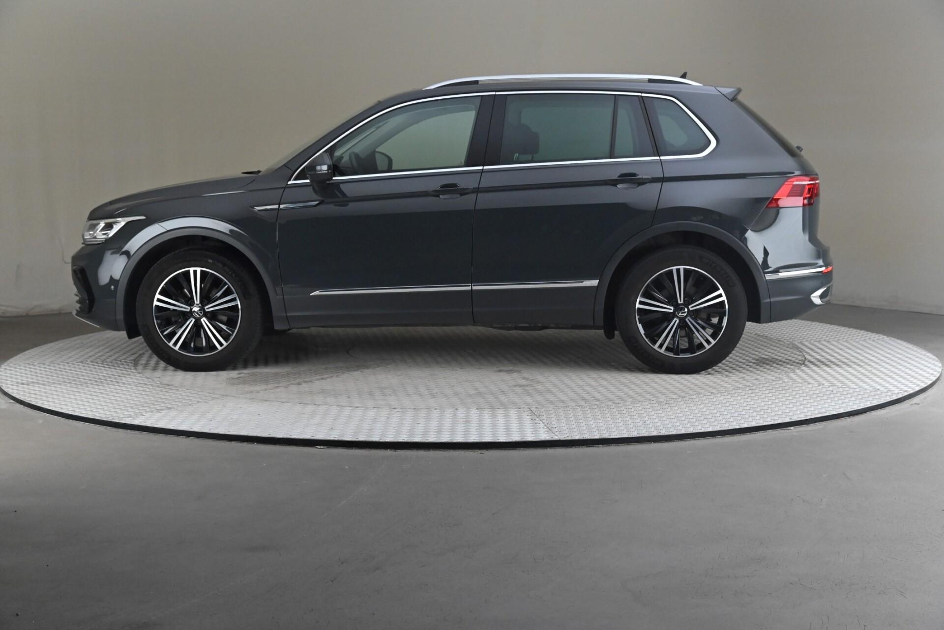 Volkswagen Tiguan 2022, photo 4/31