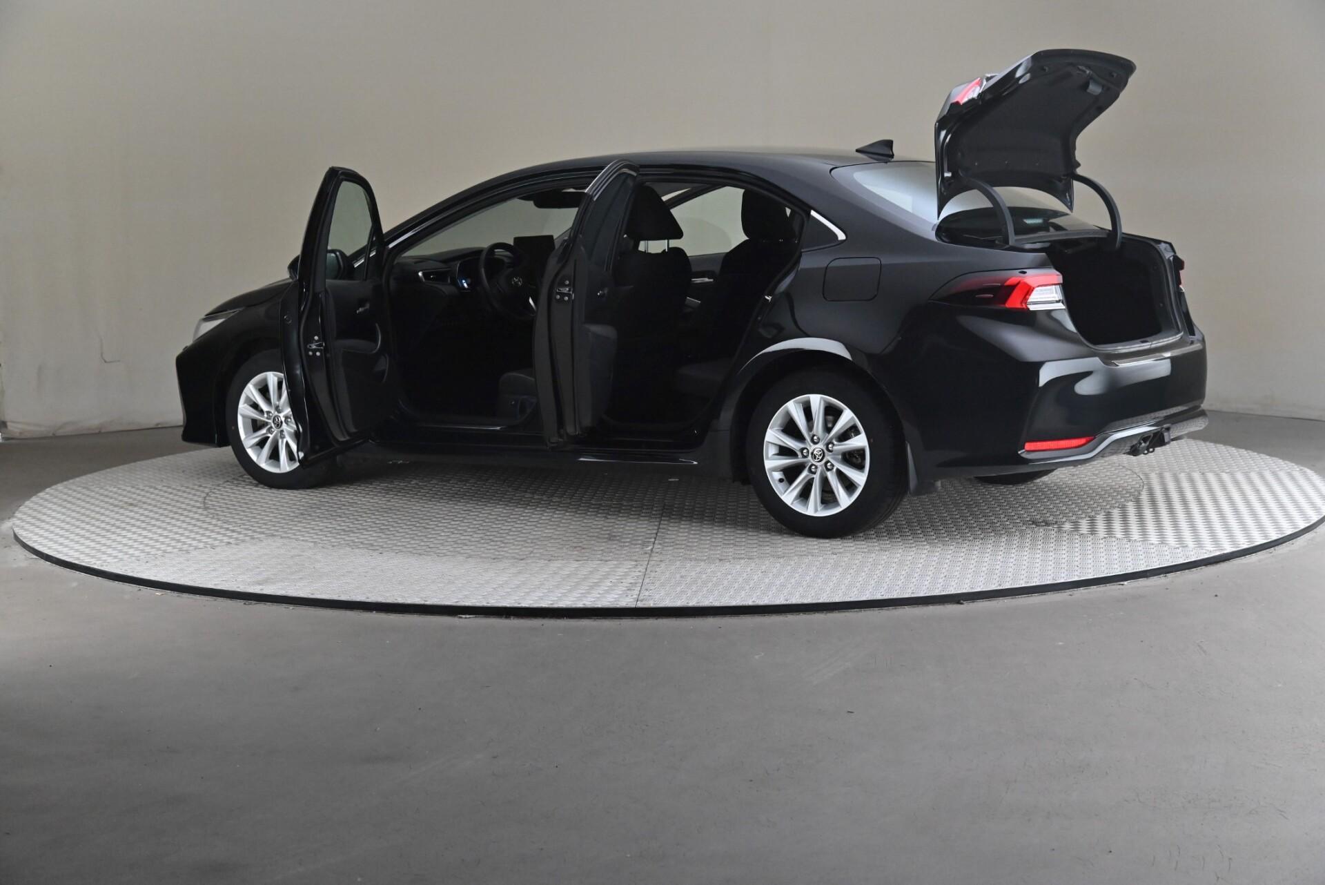 Toyota Corolla 2024, photo 7/28