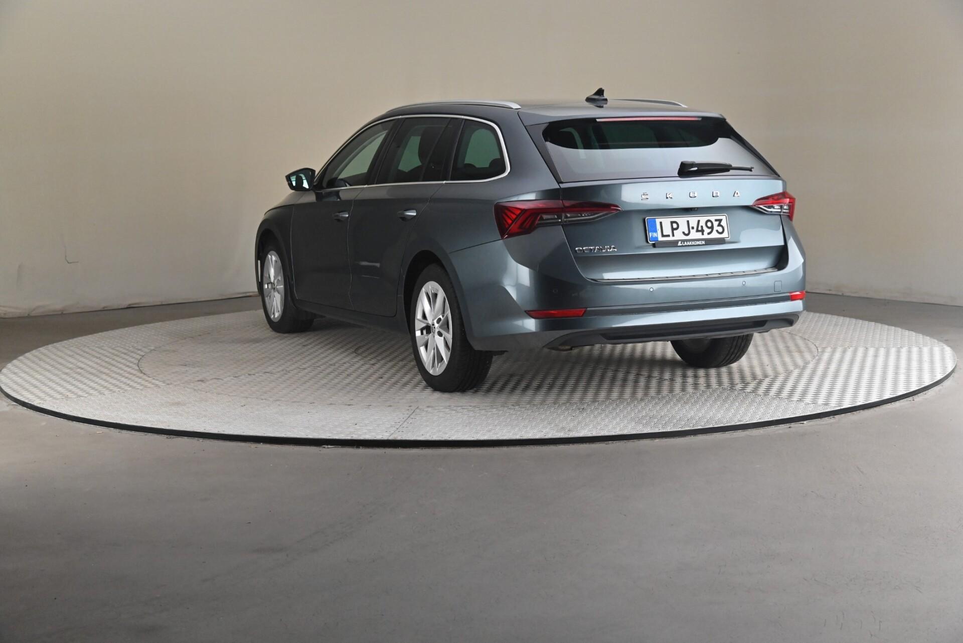 Skoda Octavia 2021, kuva 2/31