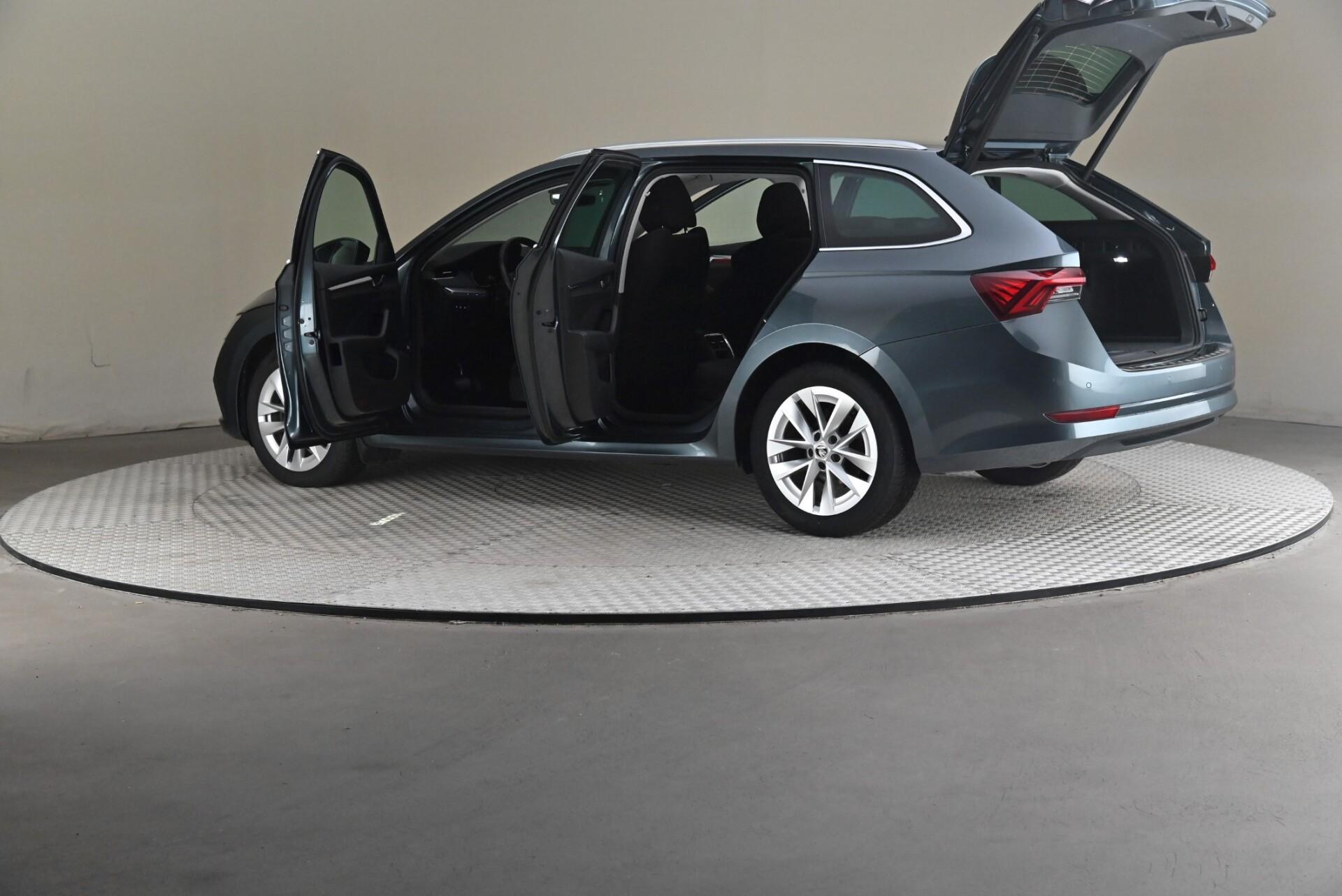 Skoda Octavia 2021, kuva 7/31