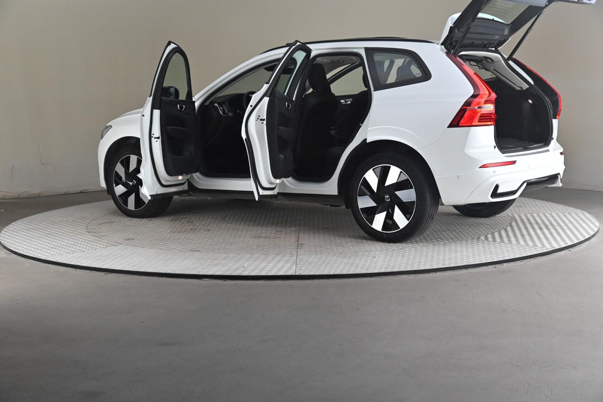 Volvo XC60 2023, kuva 7/31