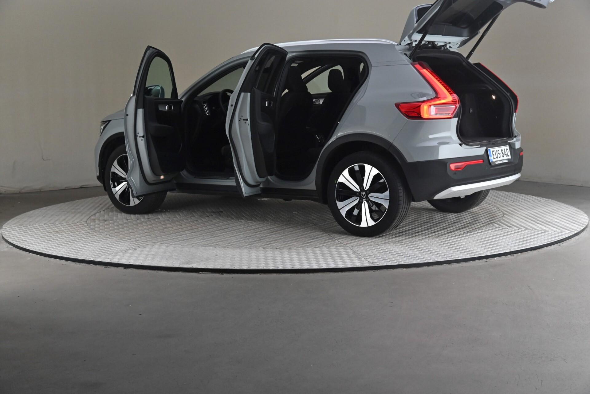 Volvo XC40 2023, kuva 7/31