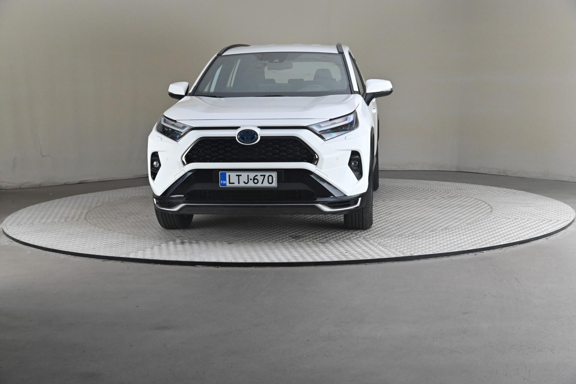 Toyota RAV4 Plug-In 2025, photo 3/32