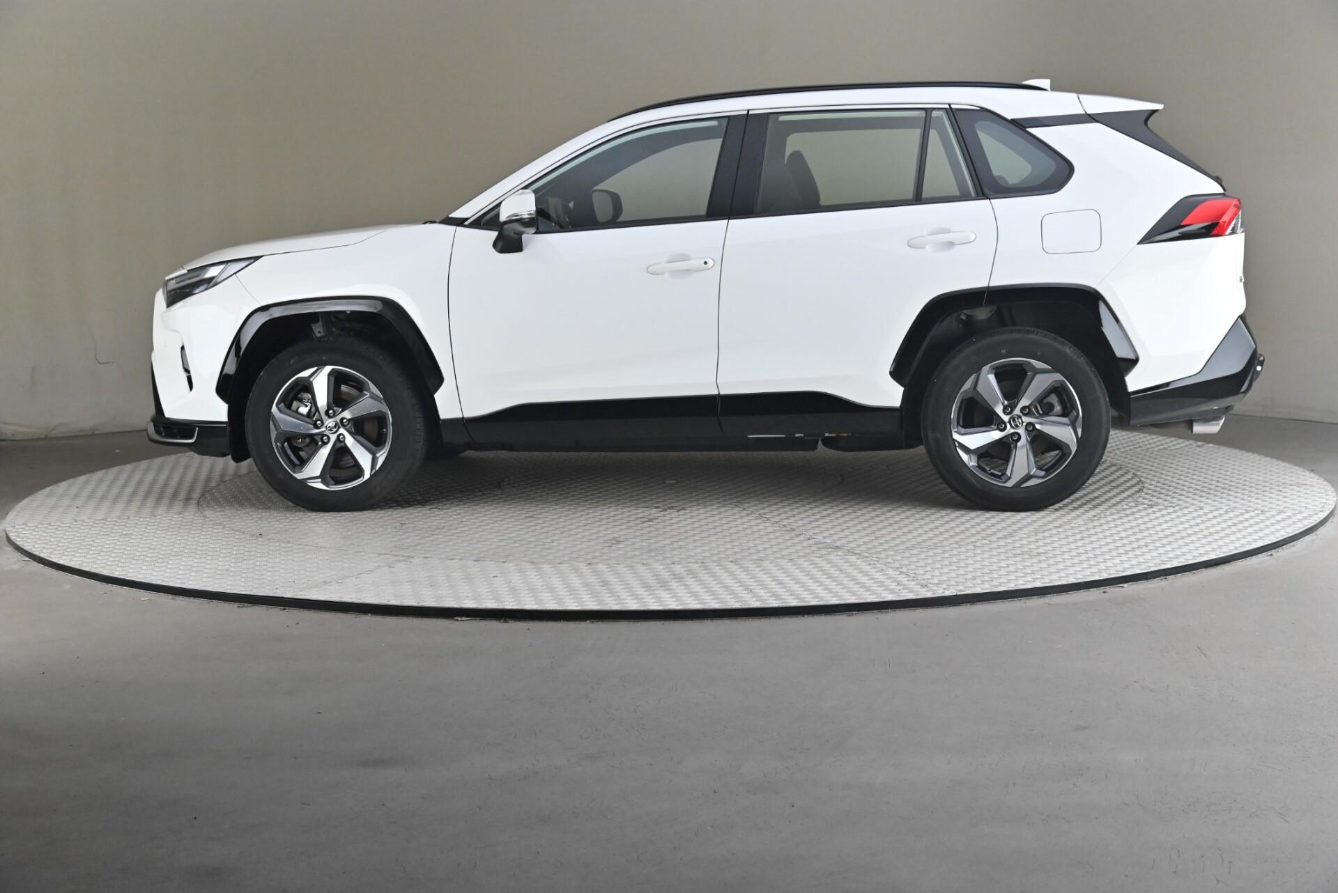 Toyota RAV4 Plug-In 2025, photo 4/32
