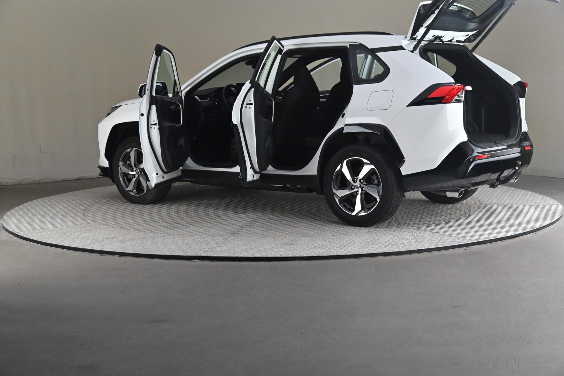 Toyota RAV4 Plug-In 2025, photo 7/32