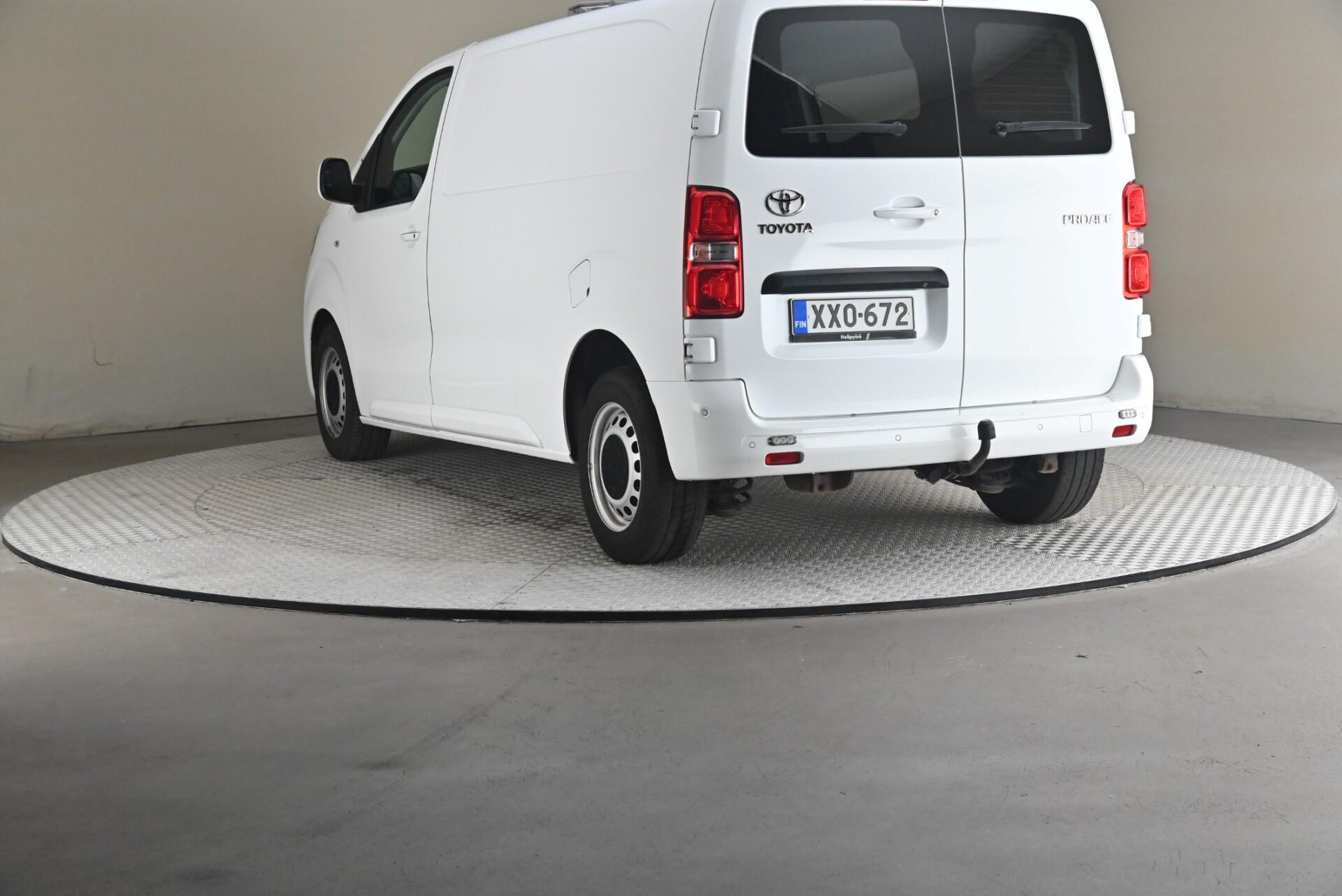 Toyota Proace L1 2,0 D 120 Automaatti 2021, photo 2/31