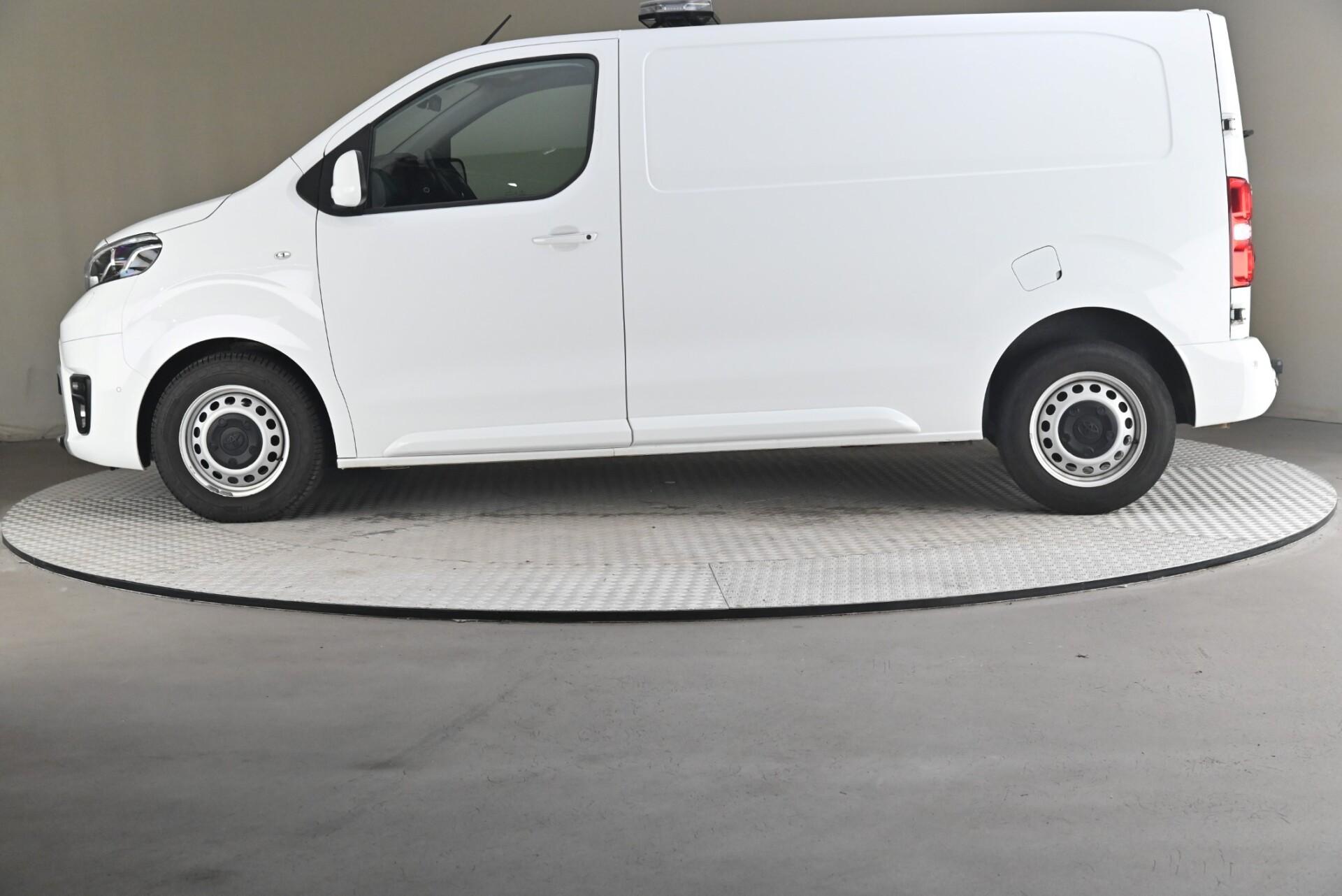 Toyota Proace L1 2,0 D 120 Automaatti 2021, photo 4/31