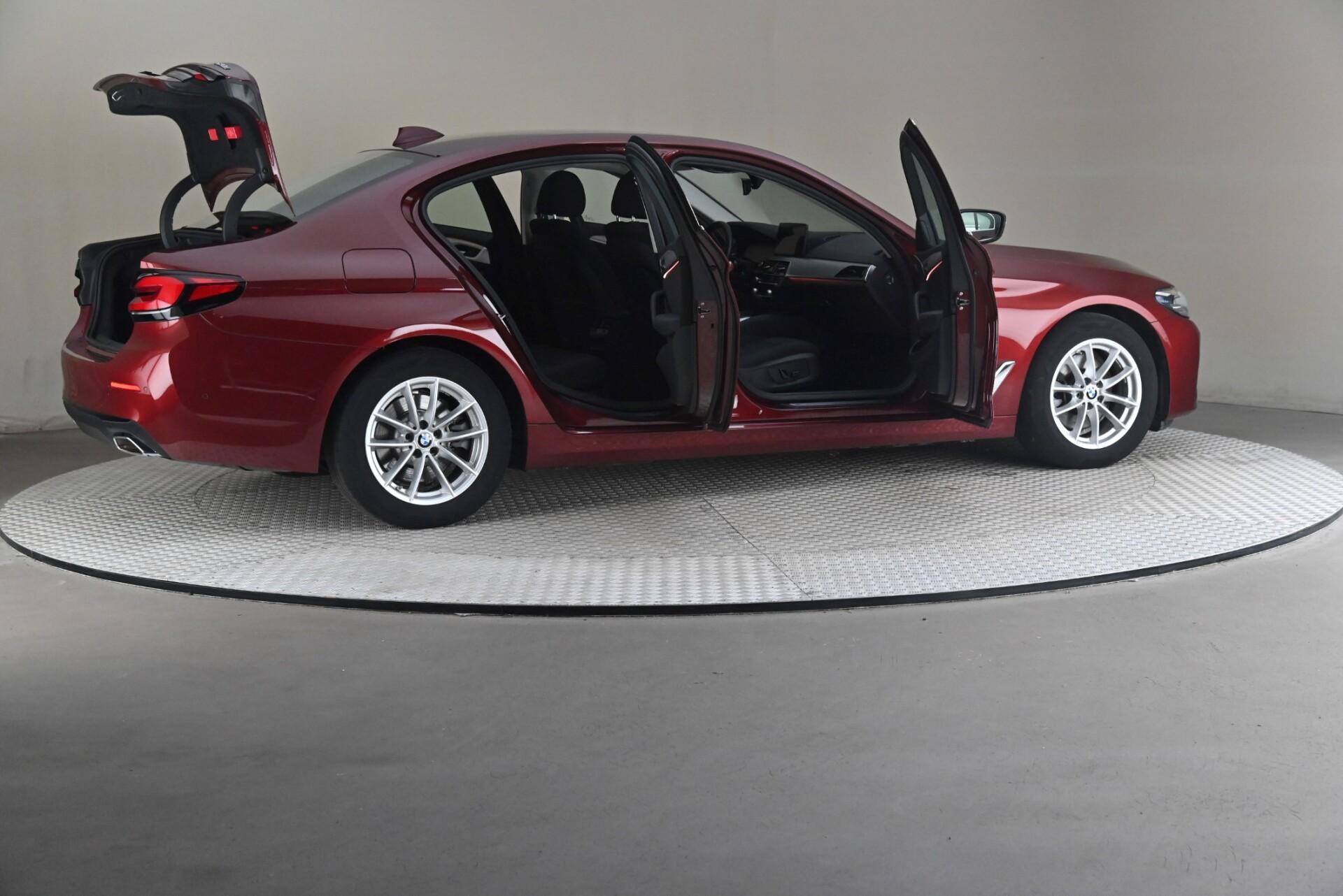 BMW 520 G30 Sedan 520d A xDrive MHEV 2022, kuva 6/31