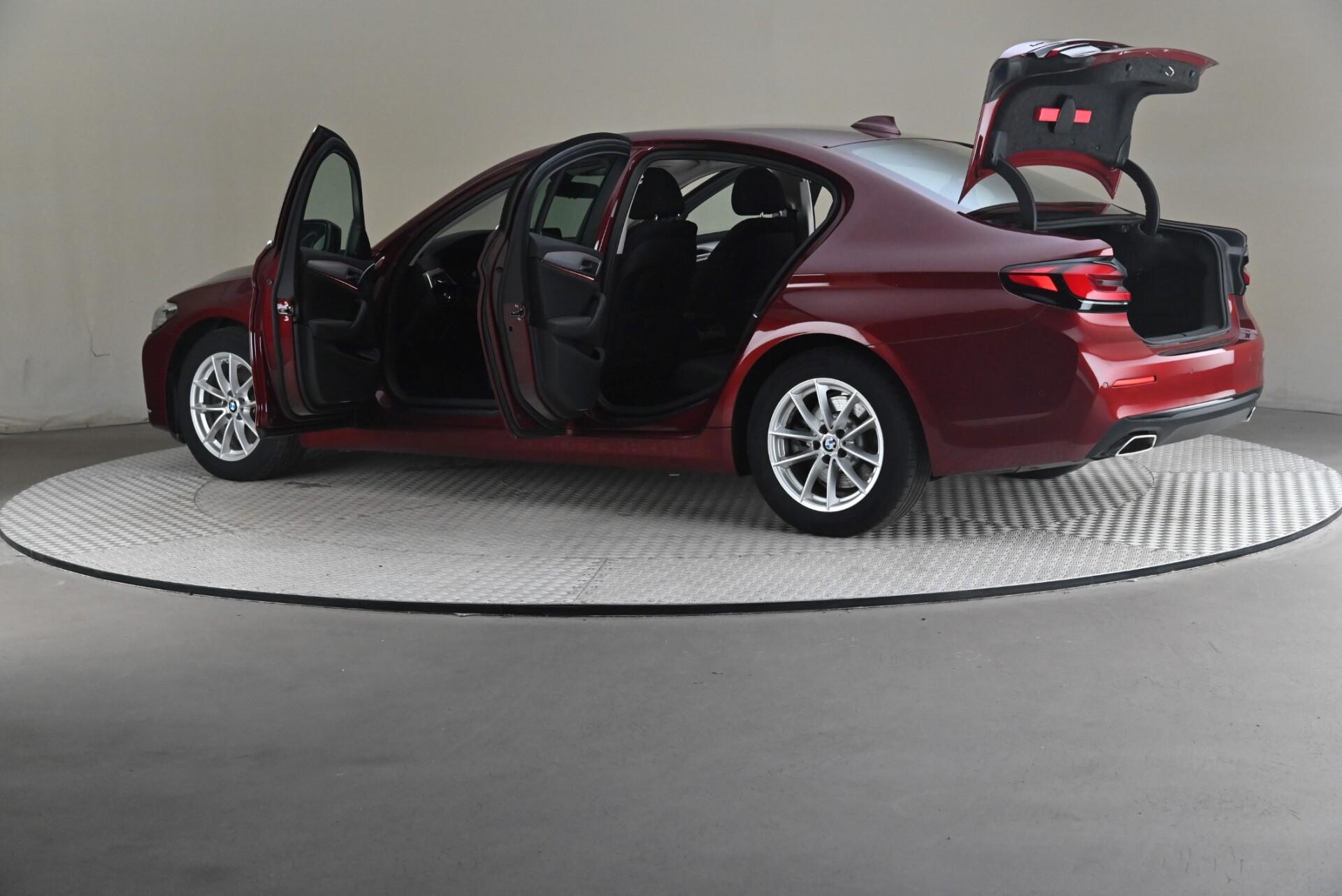 BMW 520 G30 Sedan 520d A xDrive MHEV 2022, kuva 7/31