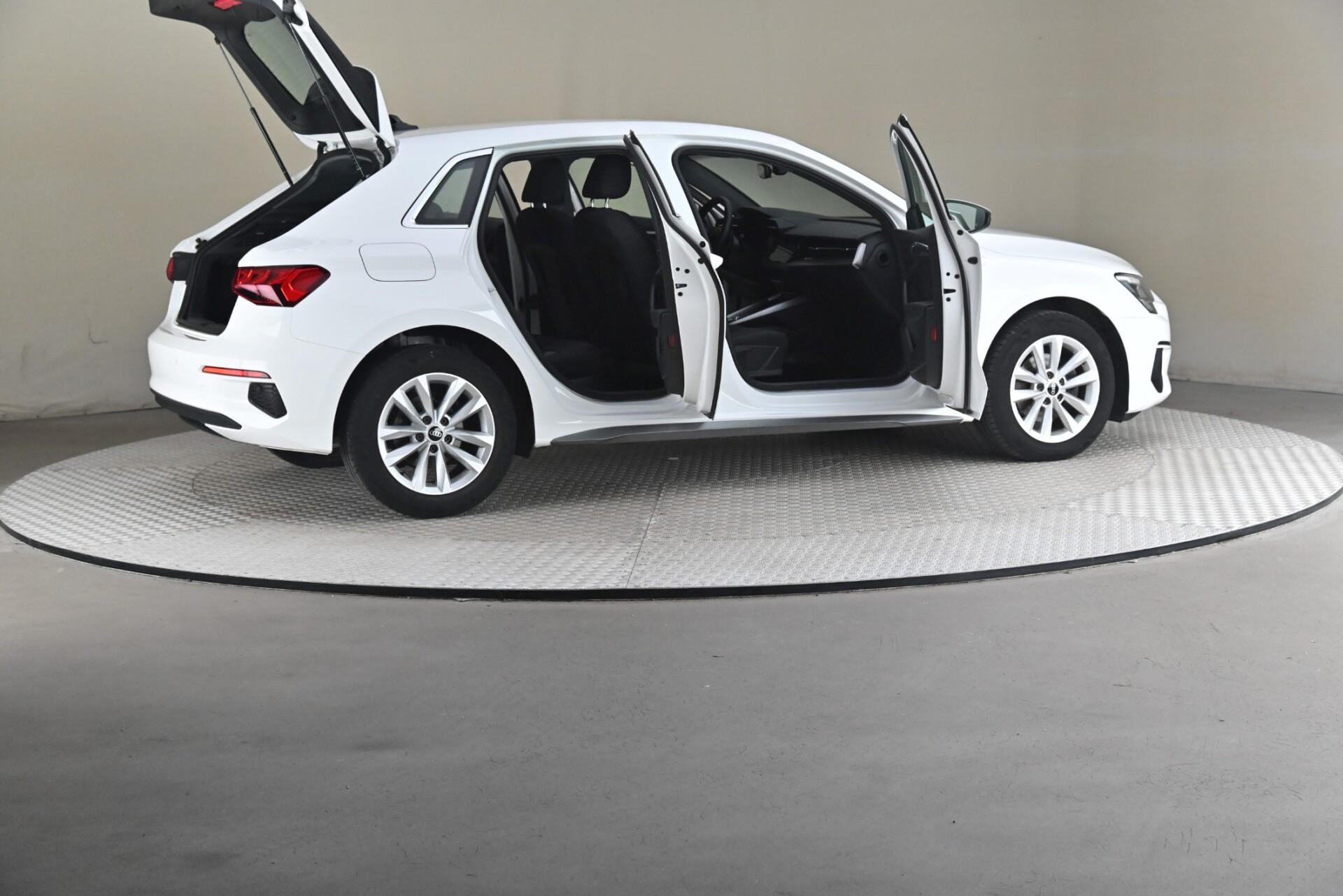 Audi A3 2022, kuva 6/27