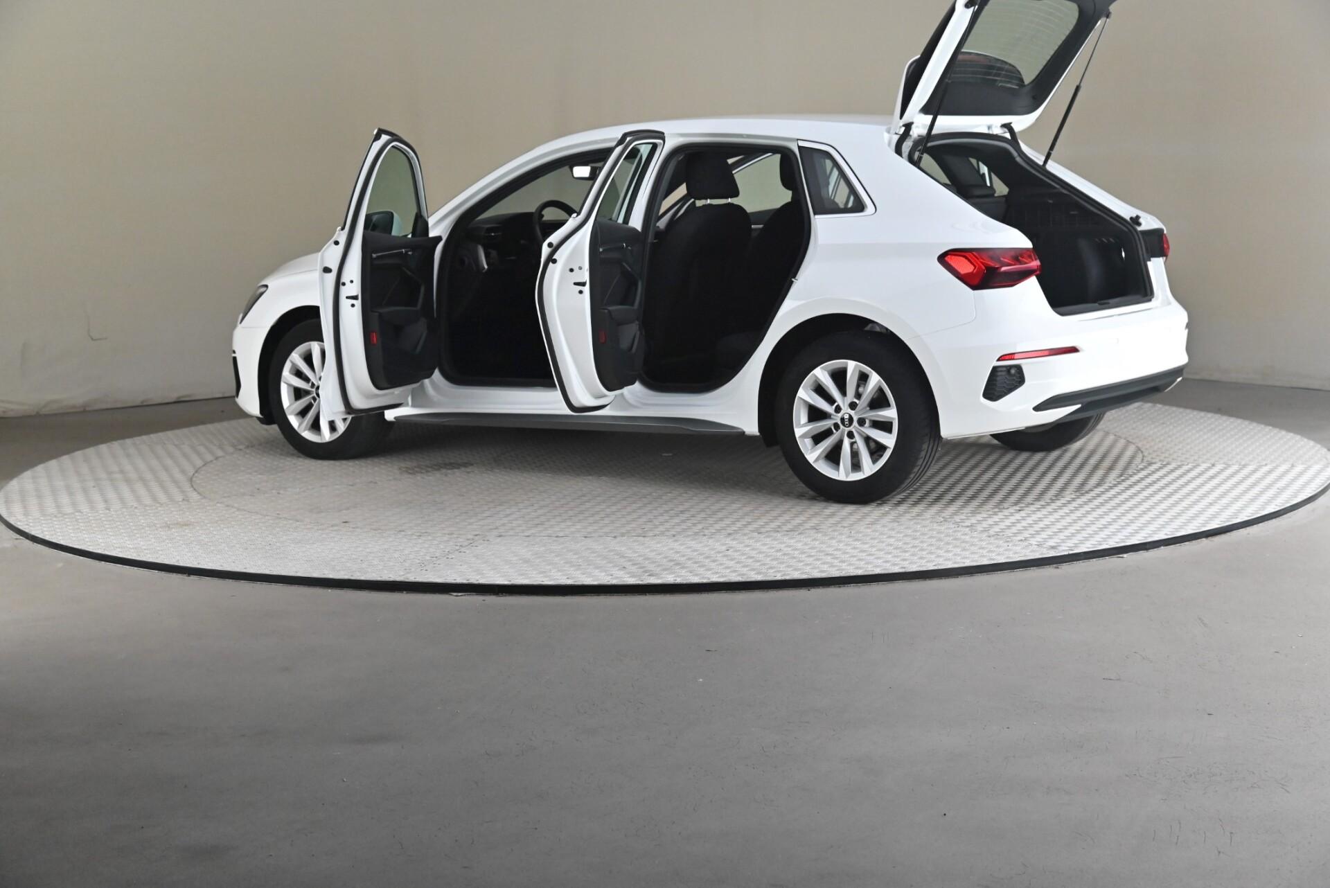 Audi A3 2022, kuva 7/27