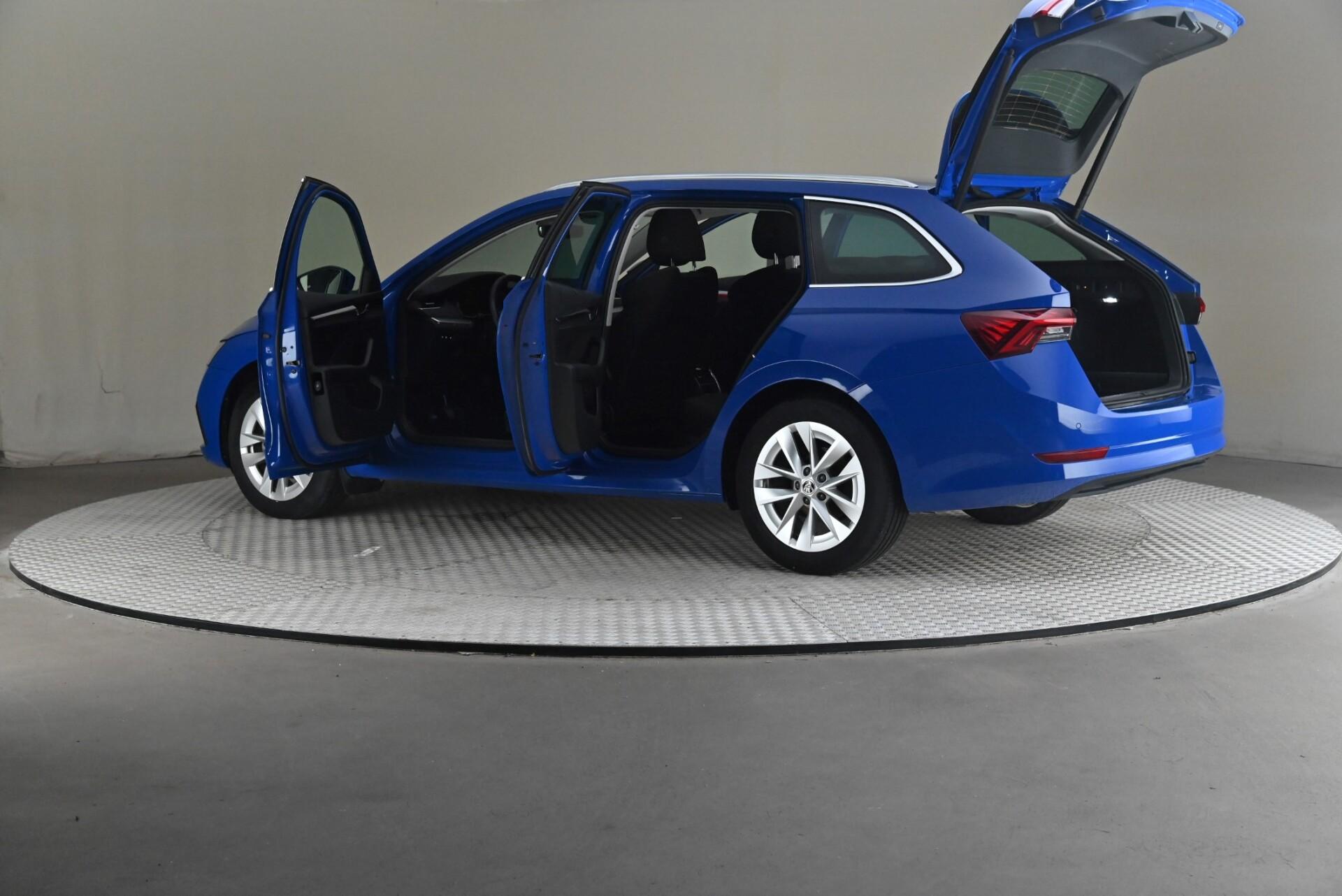 Skoda Octavia Combi 2.0 TDI 115 Style 2024, kuva 7/31
