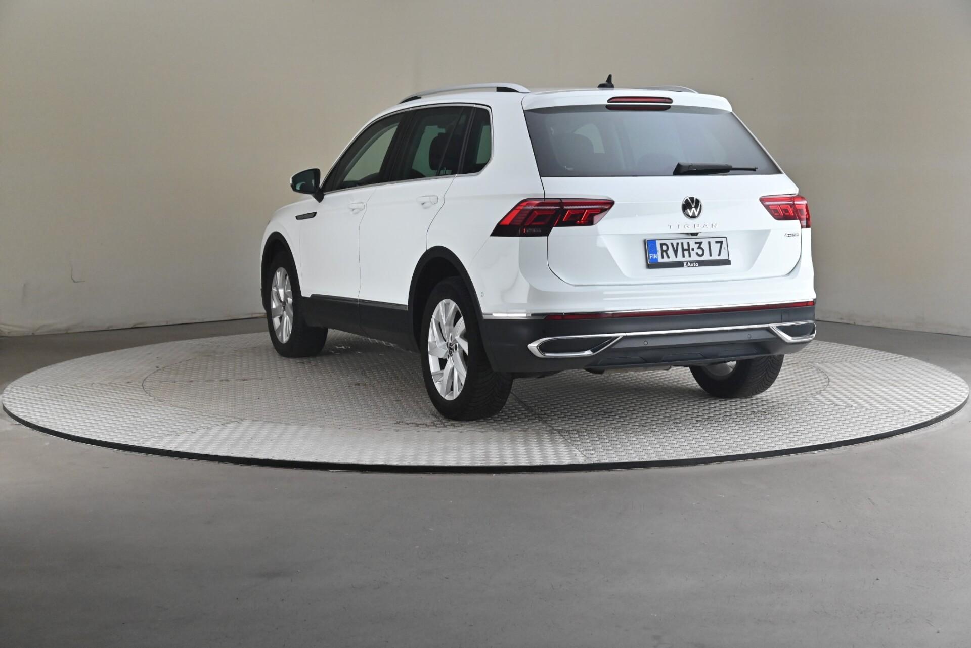 Volkswagen Tiguan 2023, photo 2/31