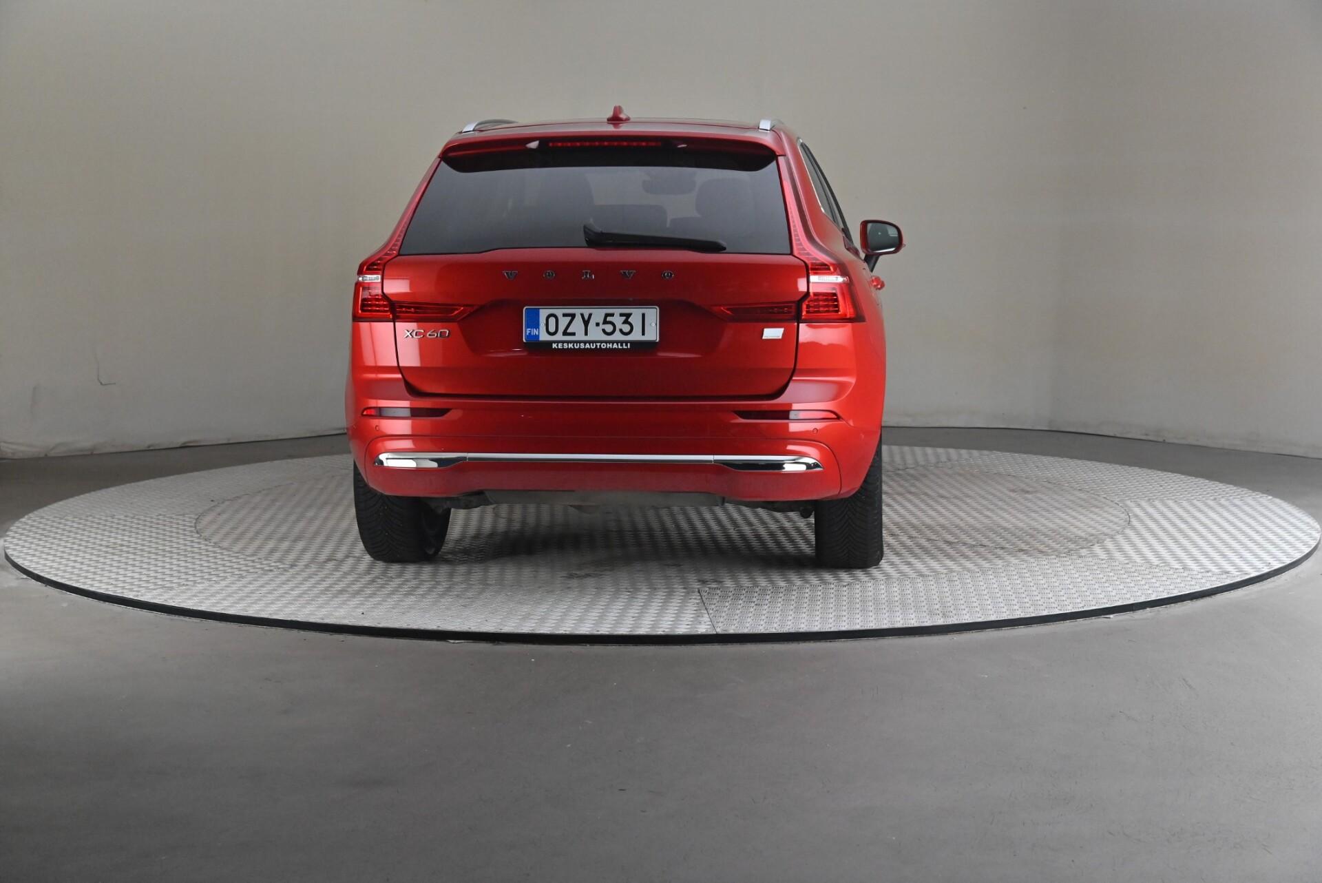 Volvo XC60 2023, photo 5/30