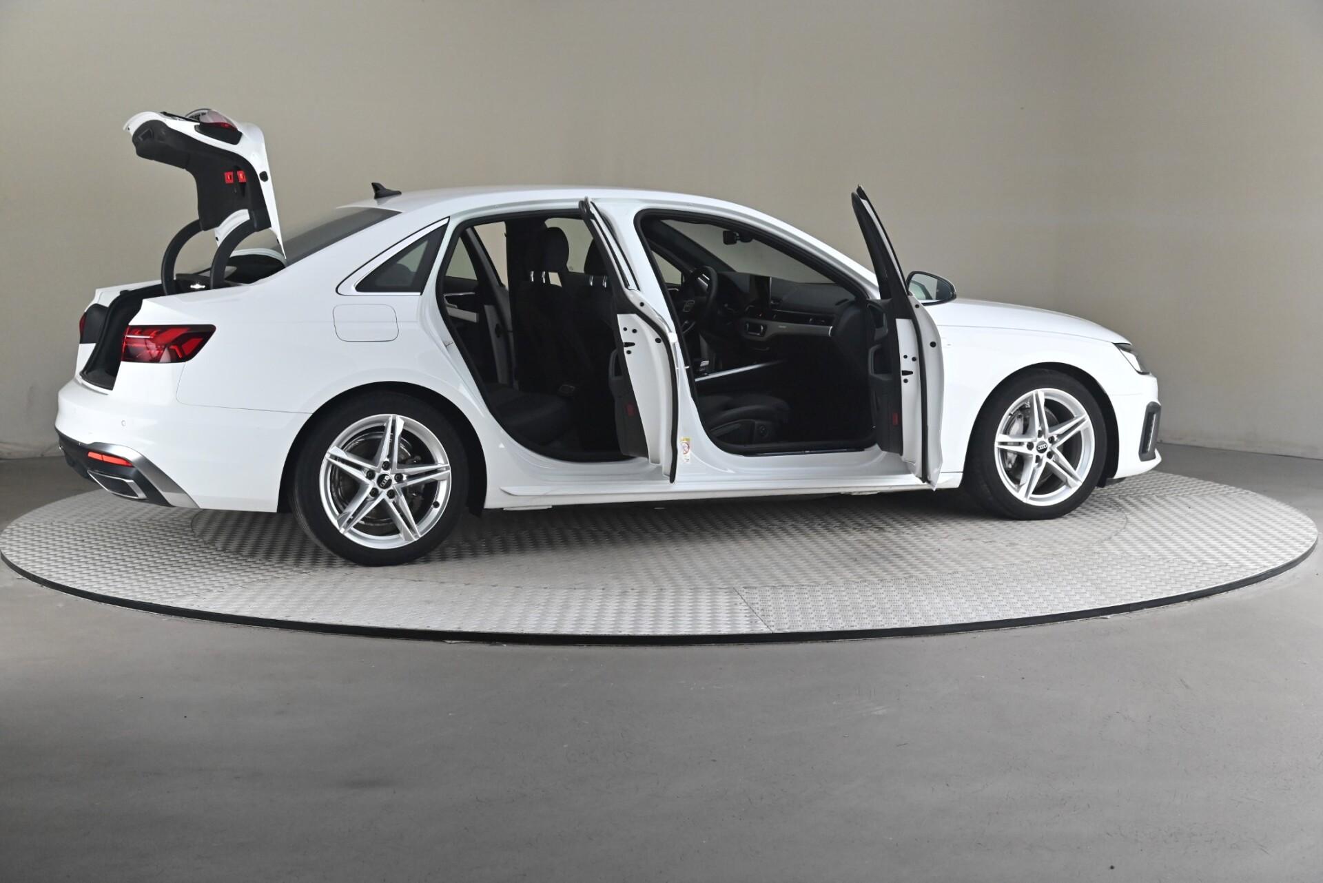 Audi A4 2022, kuva 6/30