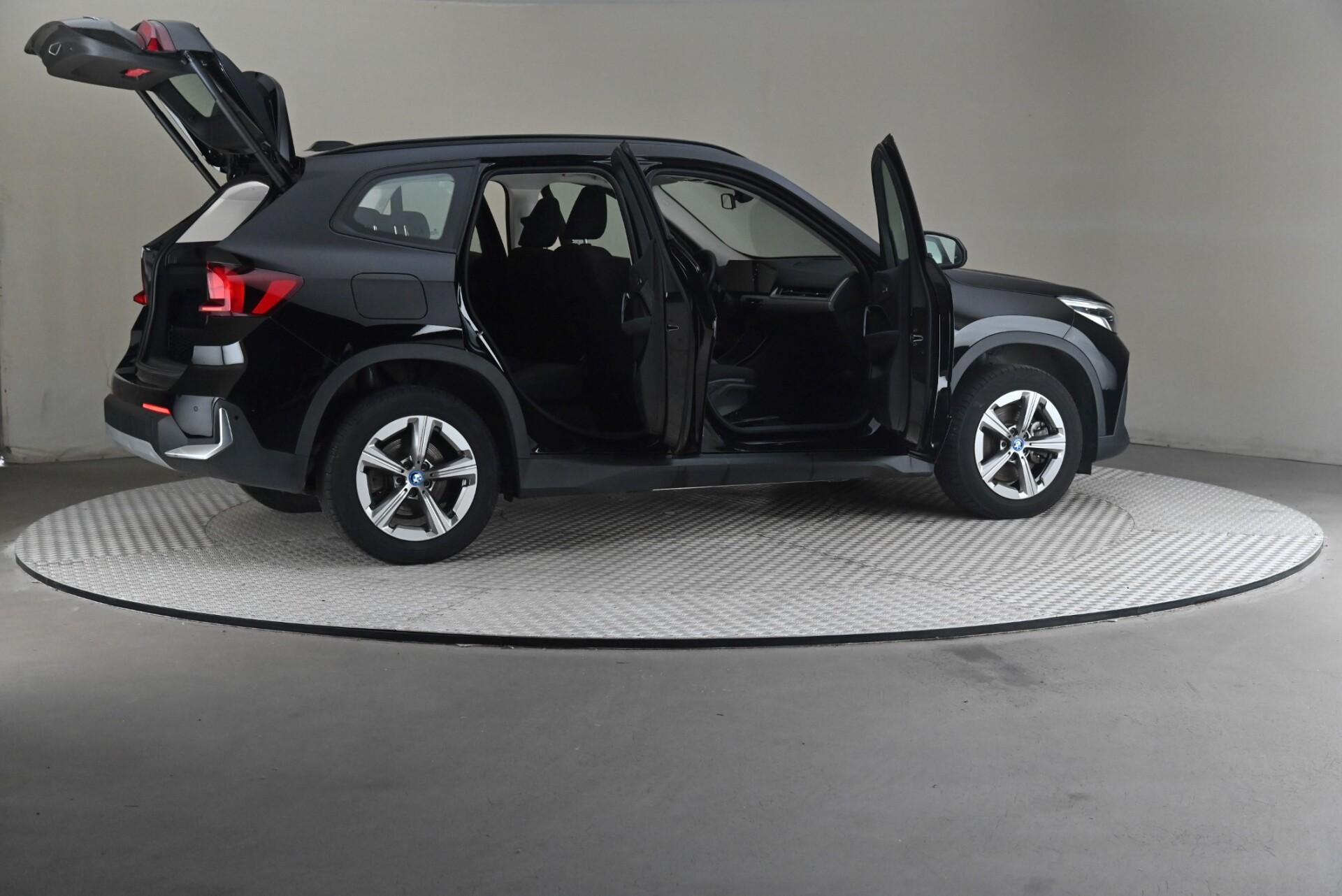 BMW X1 U11 25e xDrive Charged Edition 2023, photo 6/32