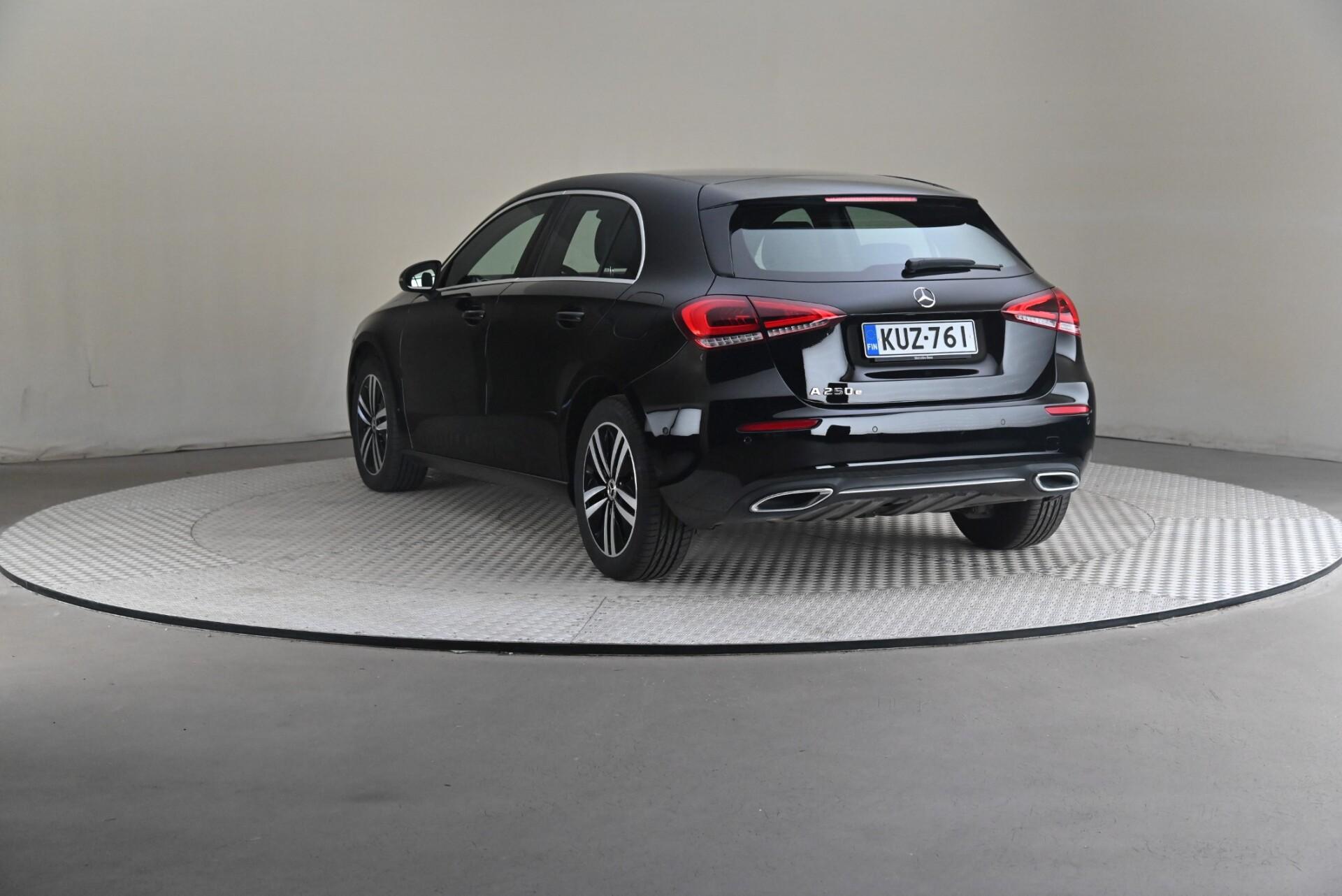 Mercedes-Benz A 250 e A Business 2022, kuva 2/32