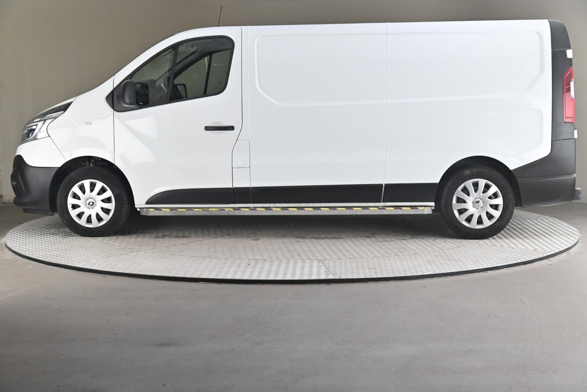 Renault Trafic 2021, kuva 4/30