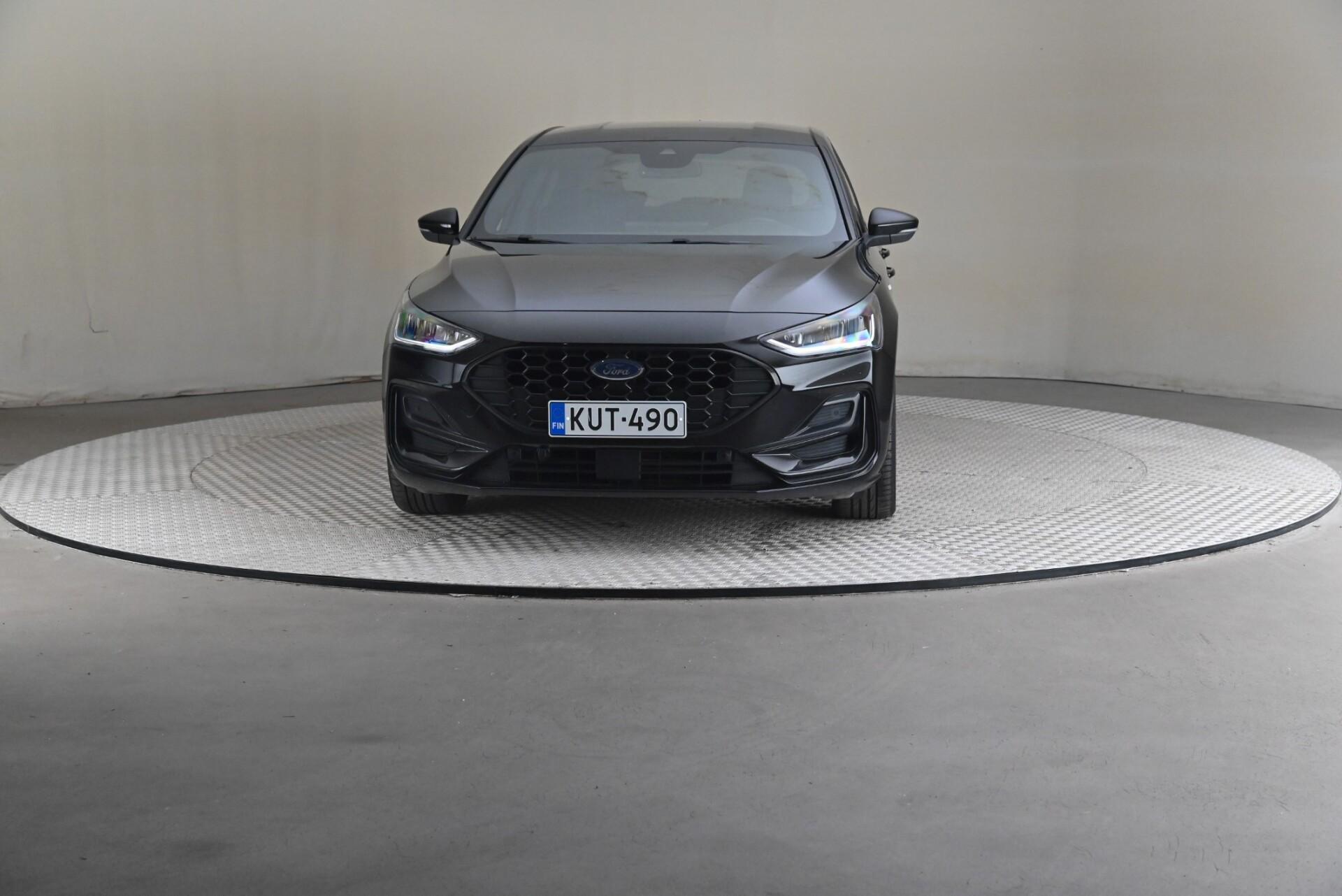 Ford Focus 2022, photo 3/28