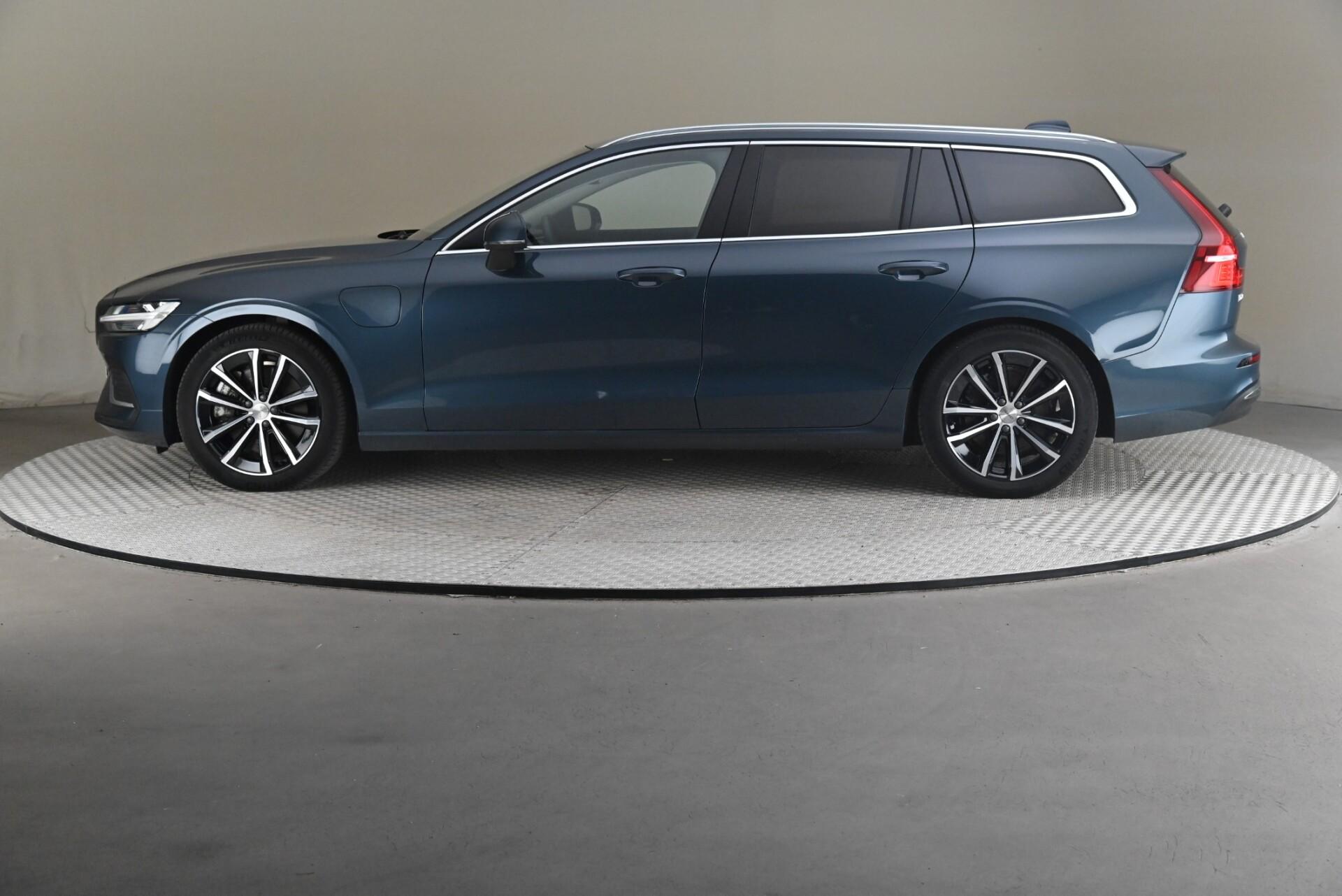 Volvo V60 2023, kuva 4/31