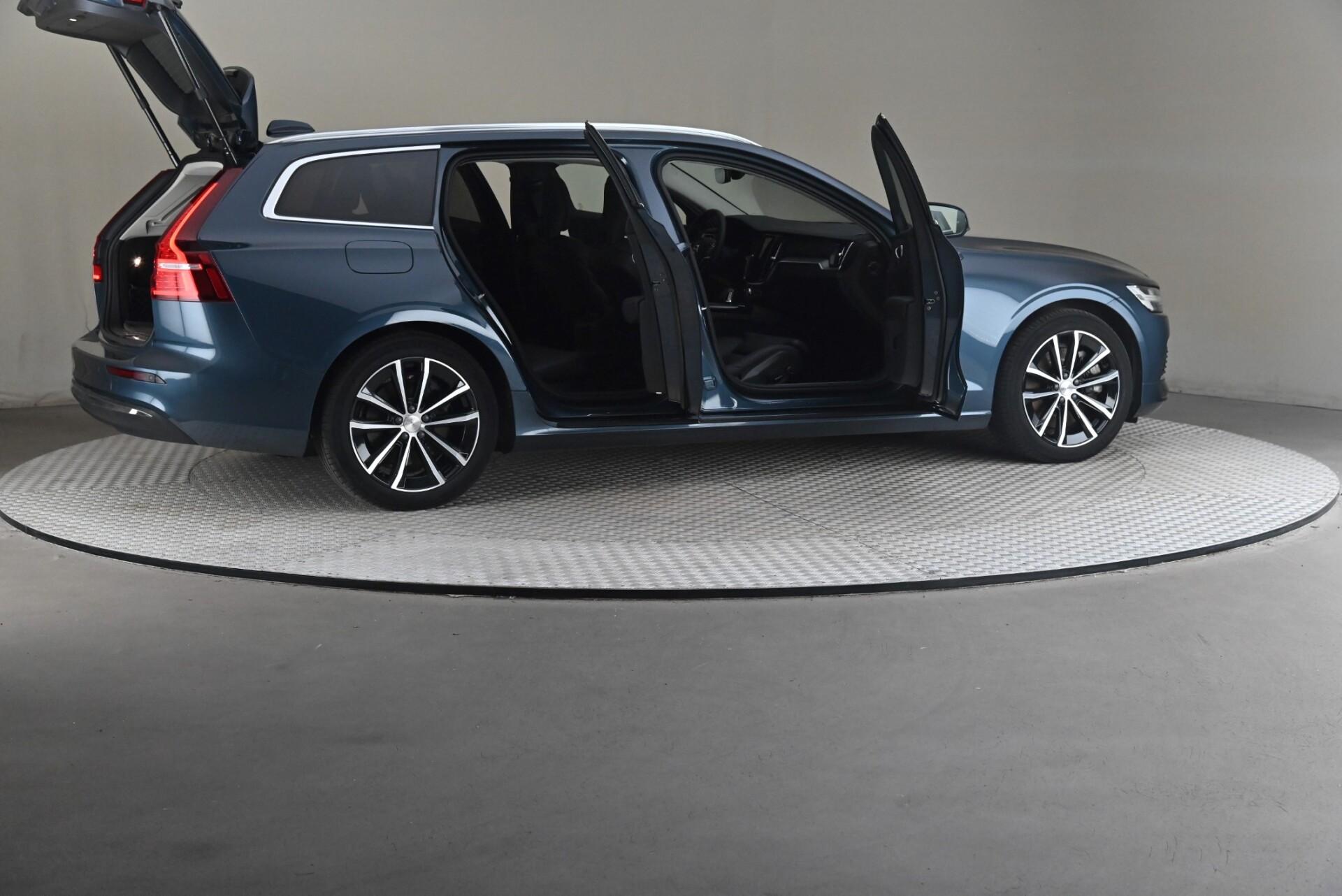 Volvo V60 2023, kuva 6/31