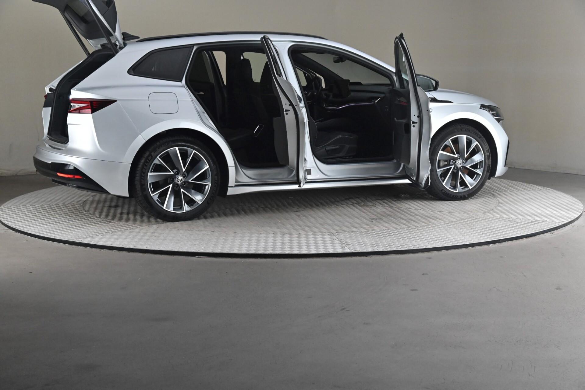 Skoda Enyaq 80x 4x4 SportLine iV 2023, photo 6/32