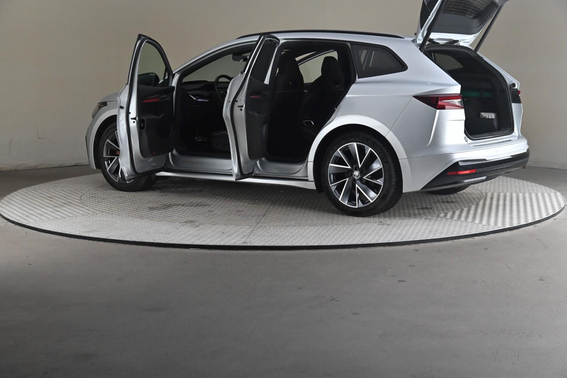Skoda Enyaq 80x 4x4 SportLine iV 2023, photo 7/32