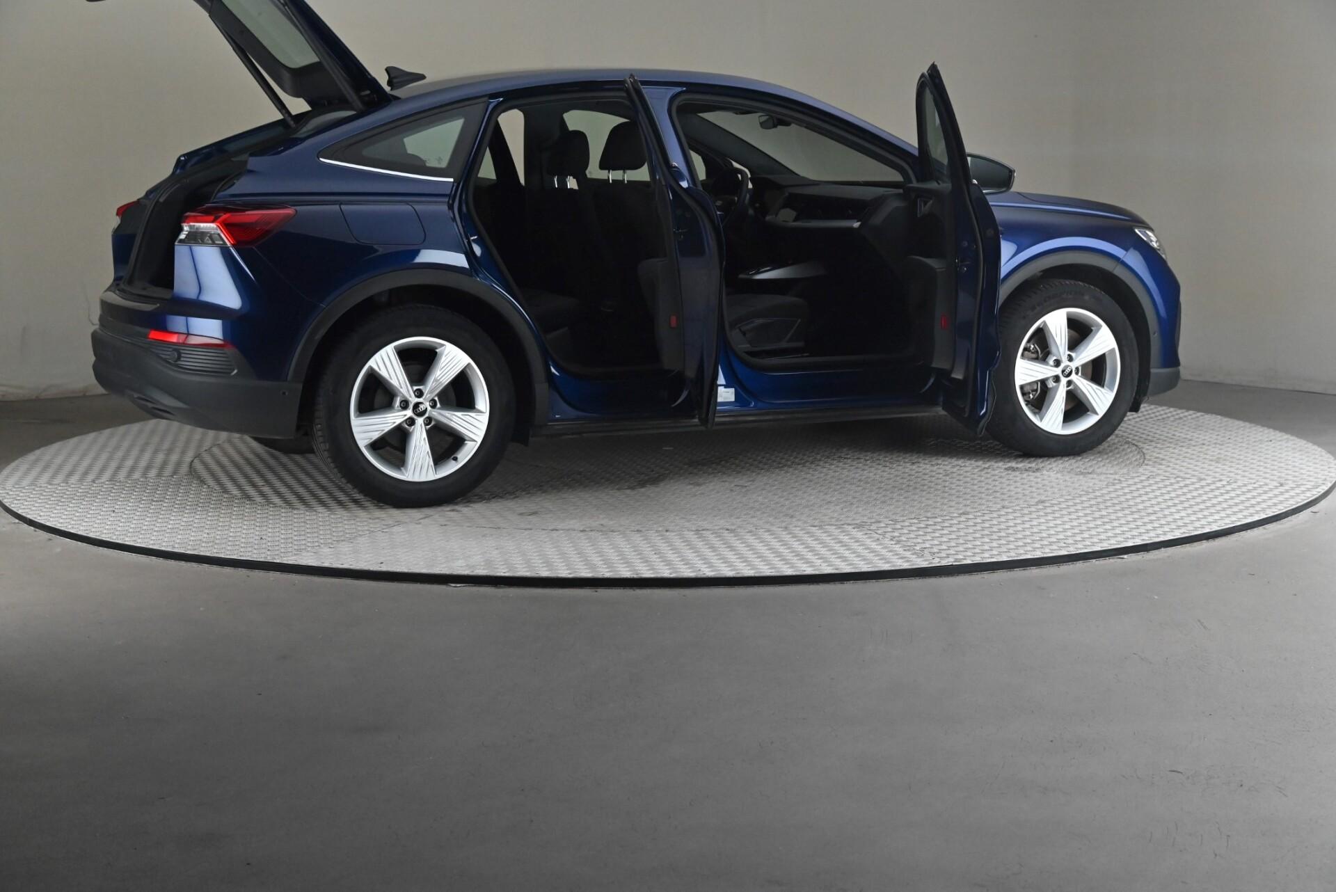 Audi Q4 e-tron 40 e-tron Sportback 2023, photo 6/27