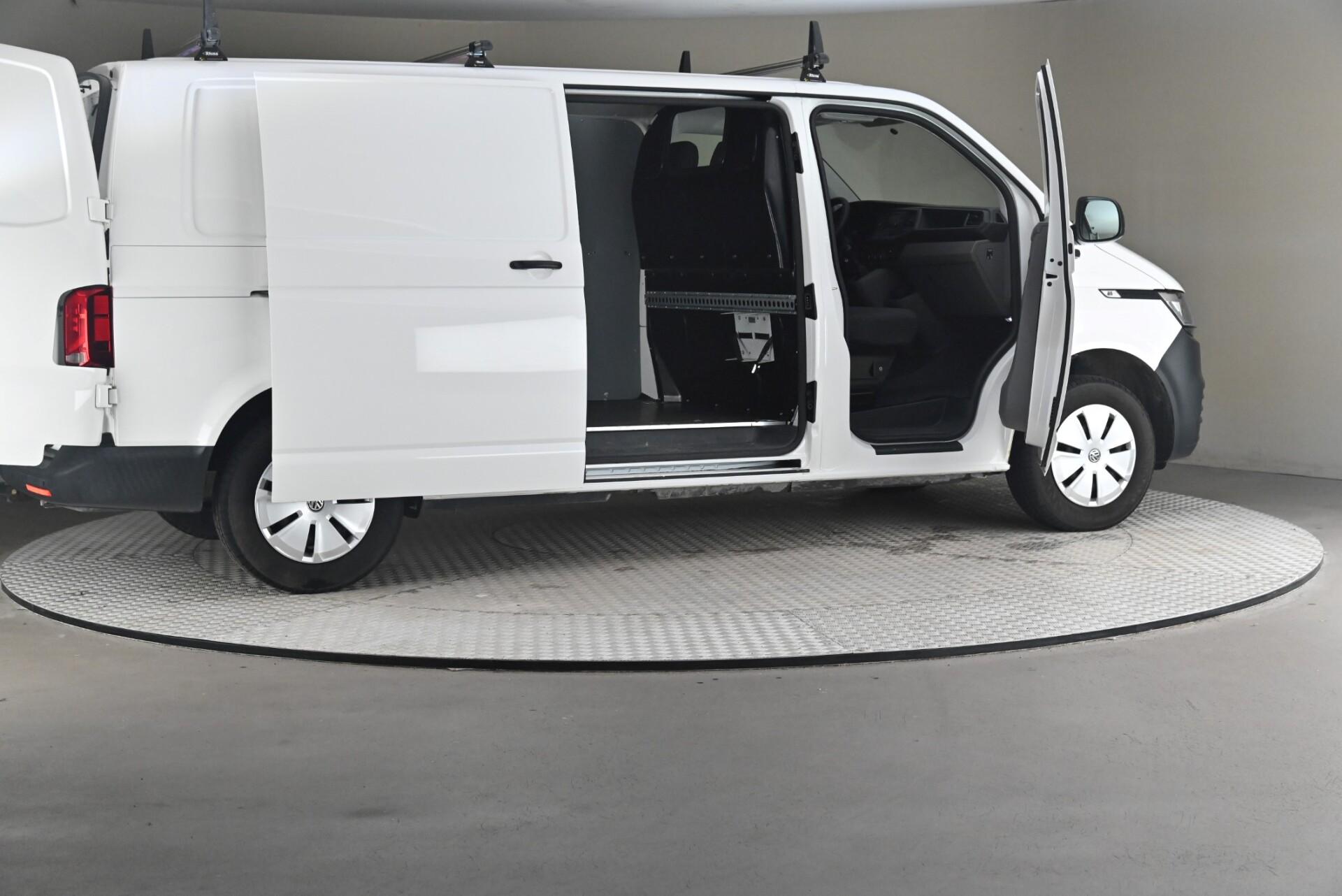 Volkswagen Transporter 2021, kuva 6/27